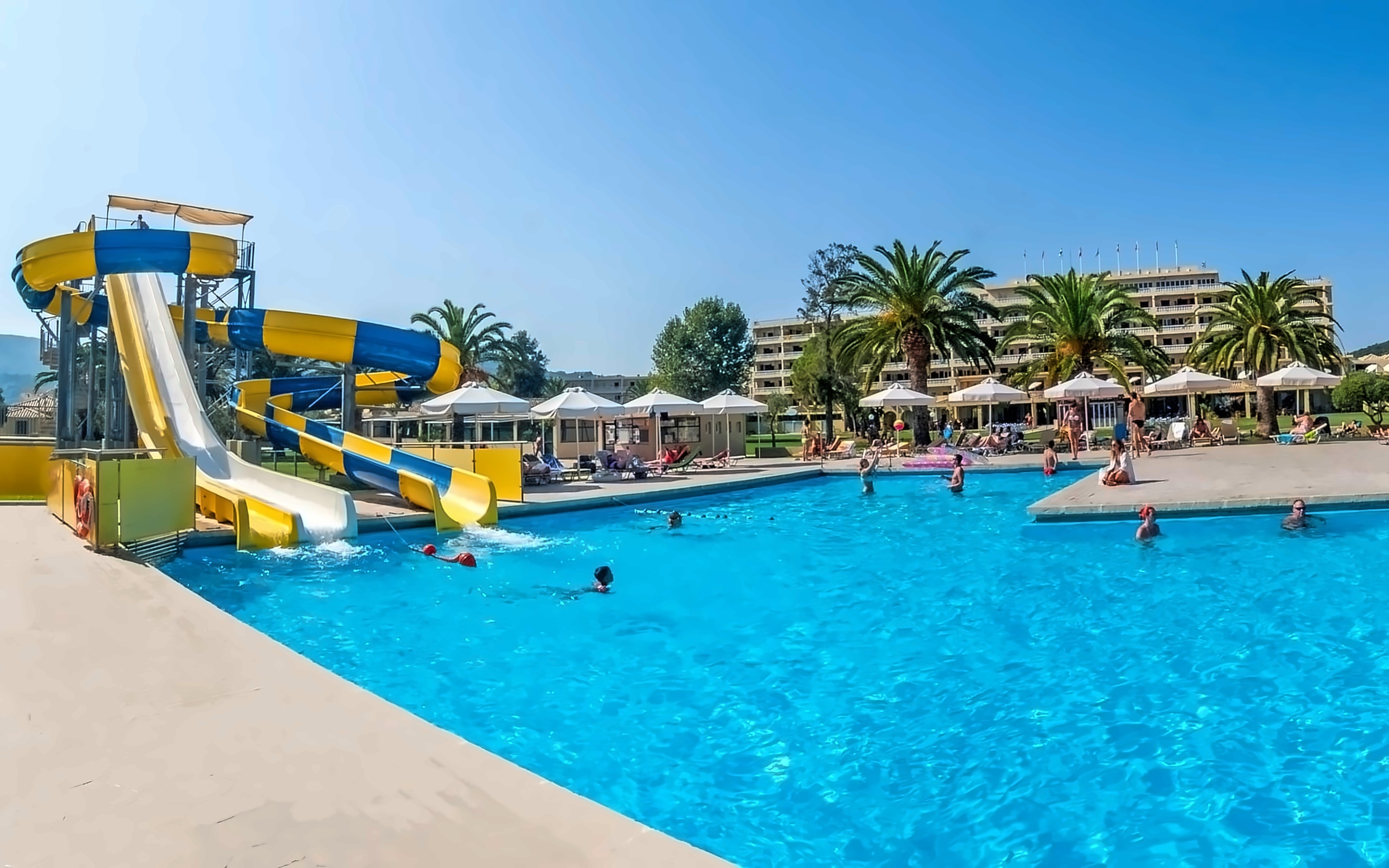 Messonghi Beach pilt 2