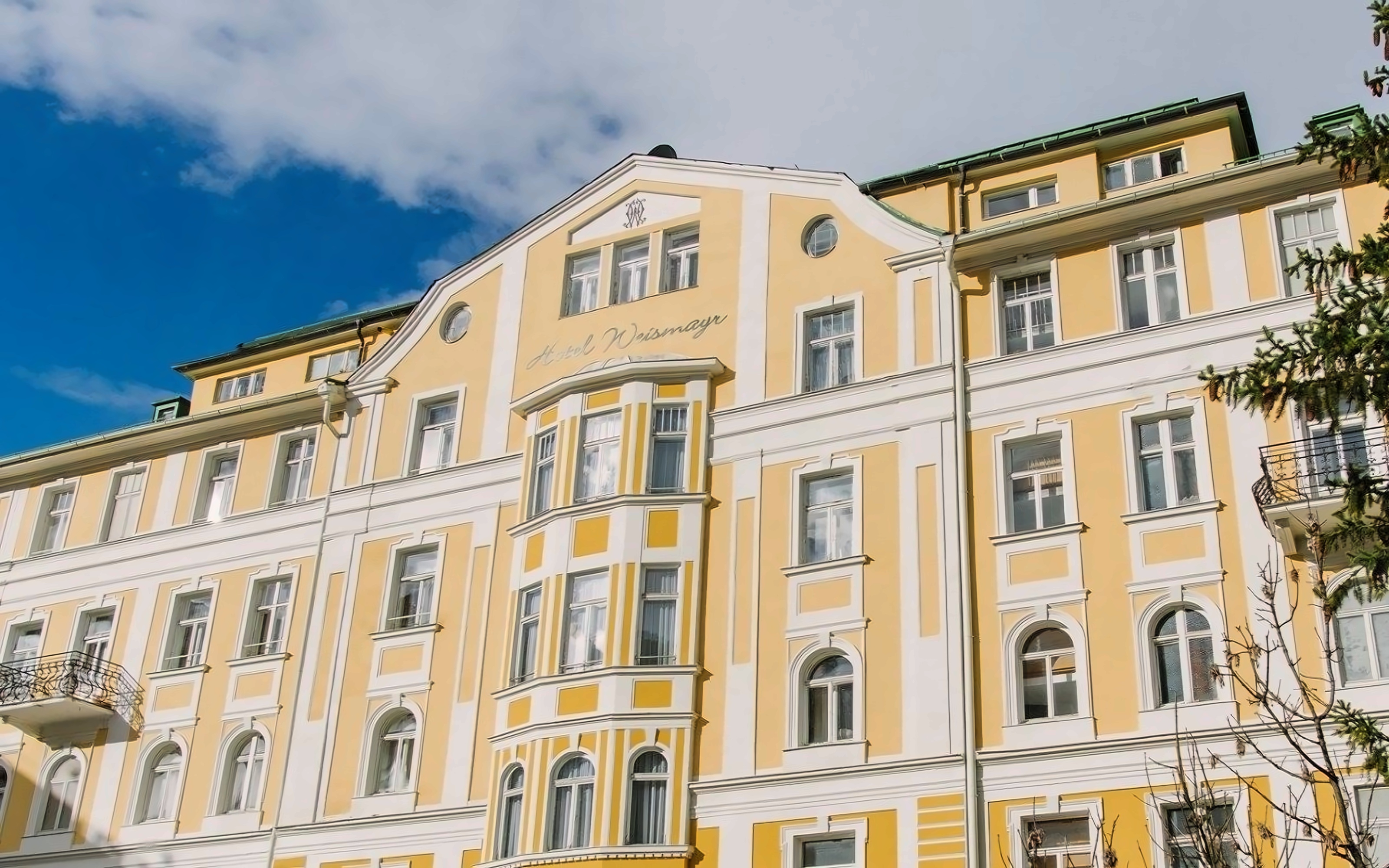 Weismayr Hotel photo 1