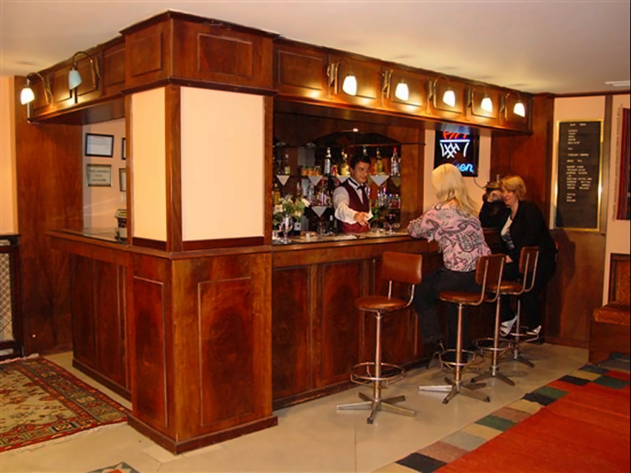 Hali Hotel photo 2