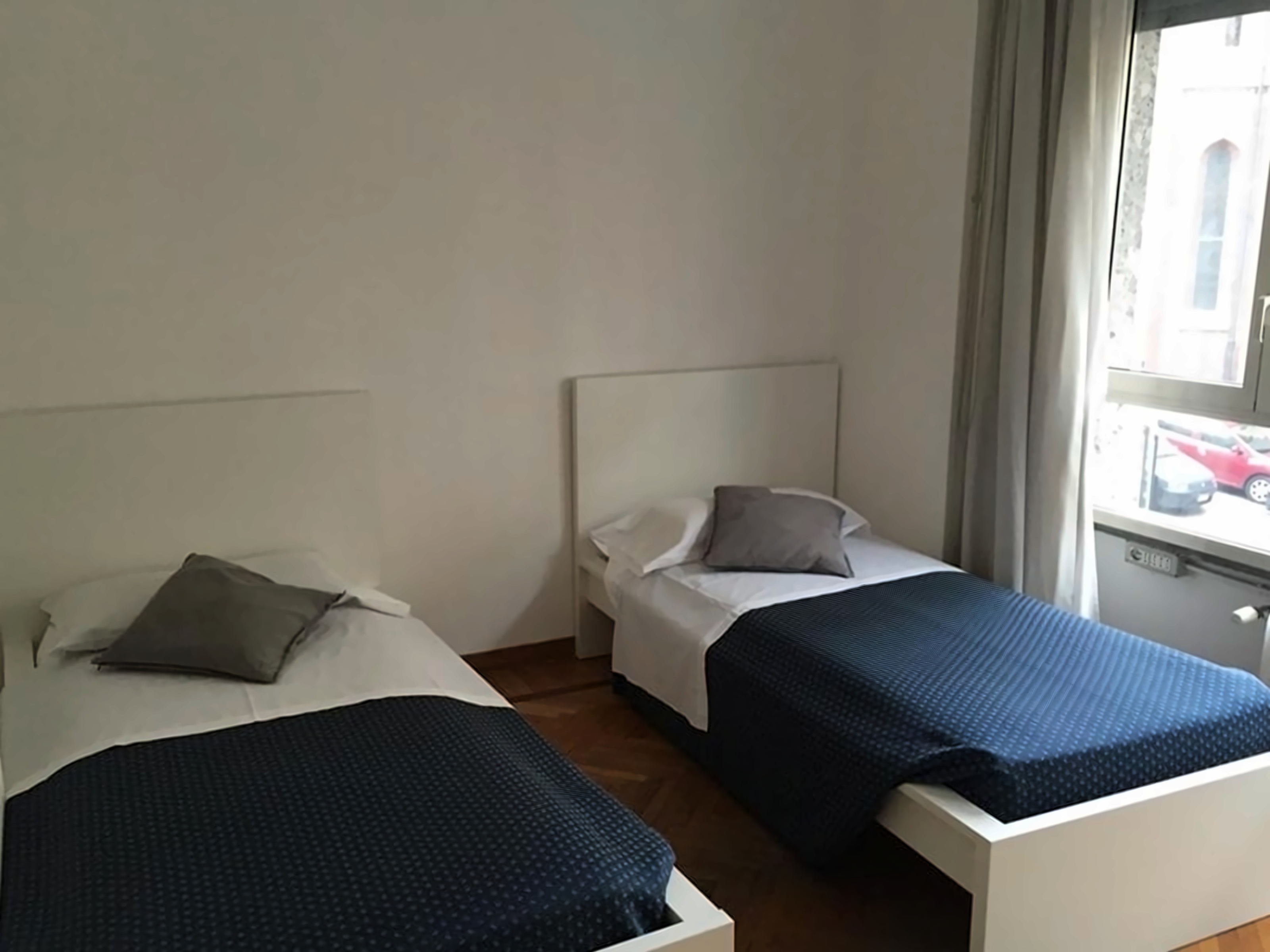 Mennini Milan photo 2