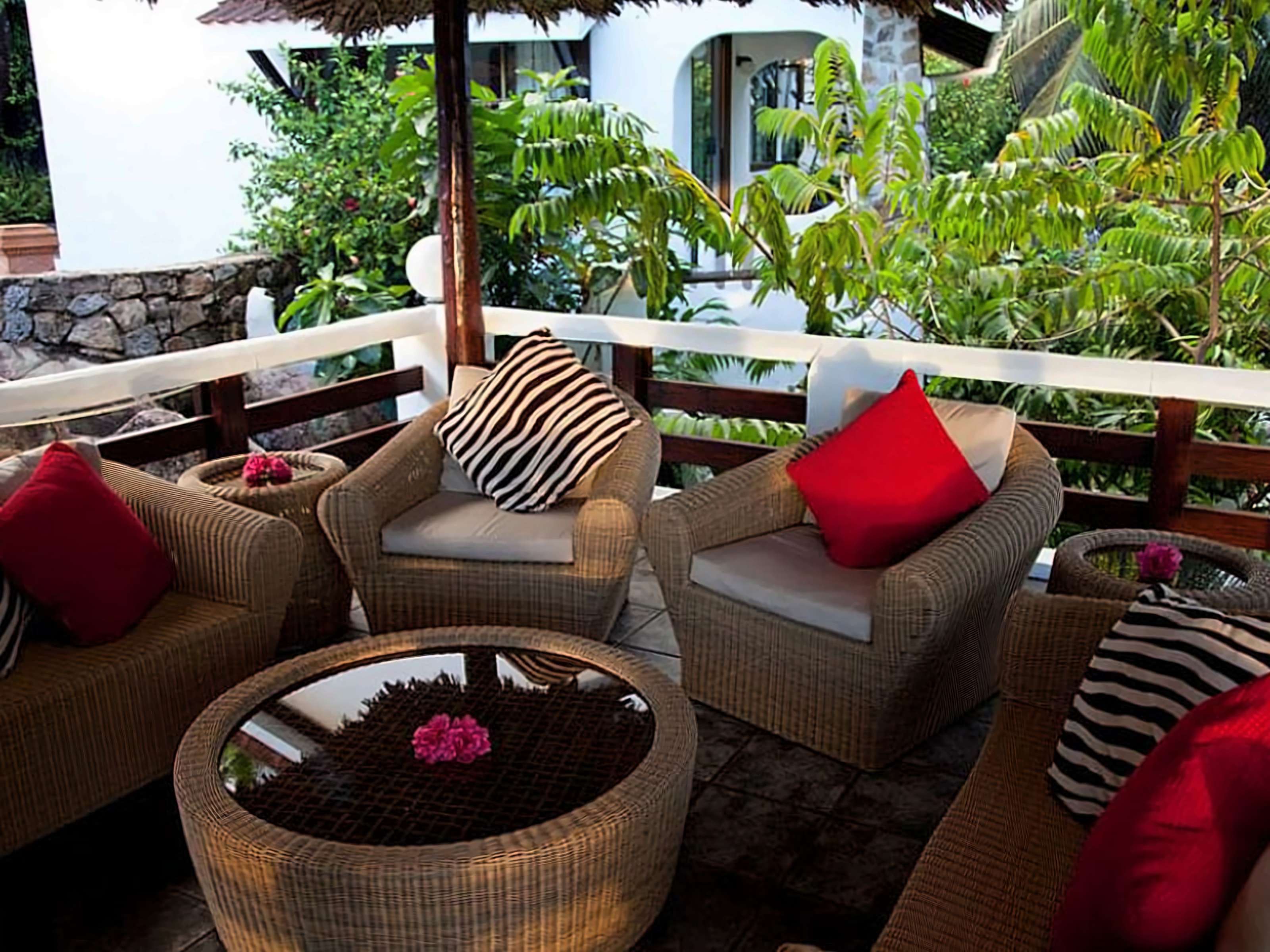 EDEN'S HOLIDAY VILLAS pilt 26