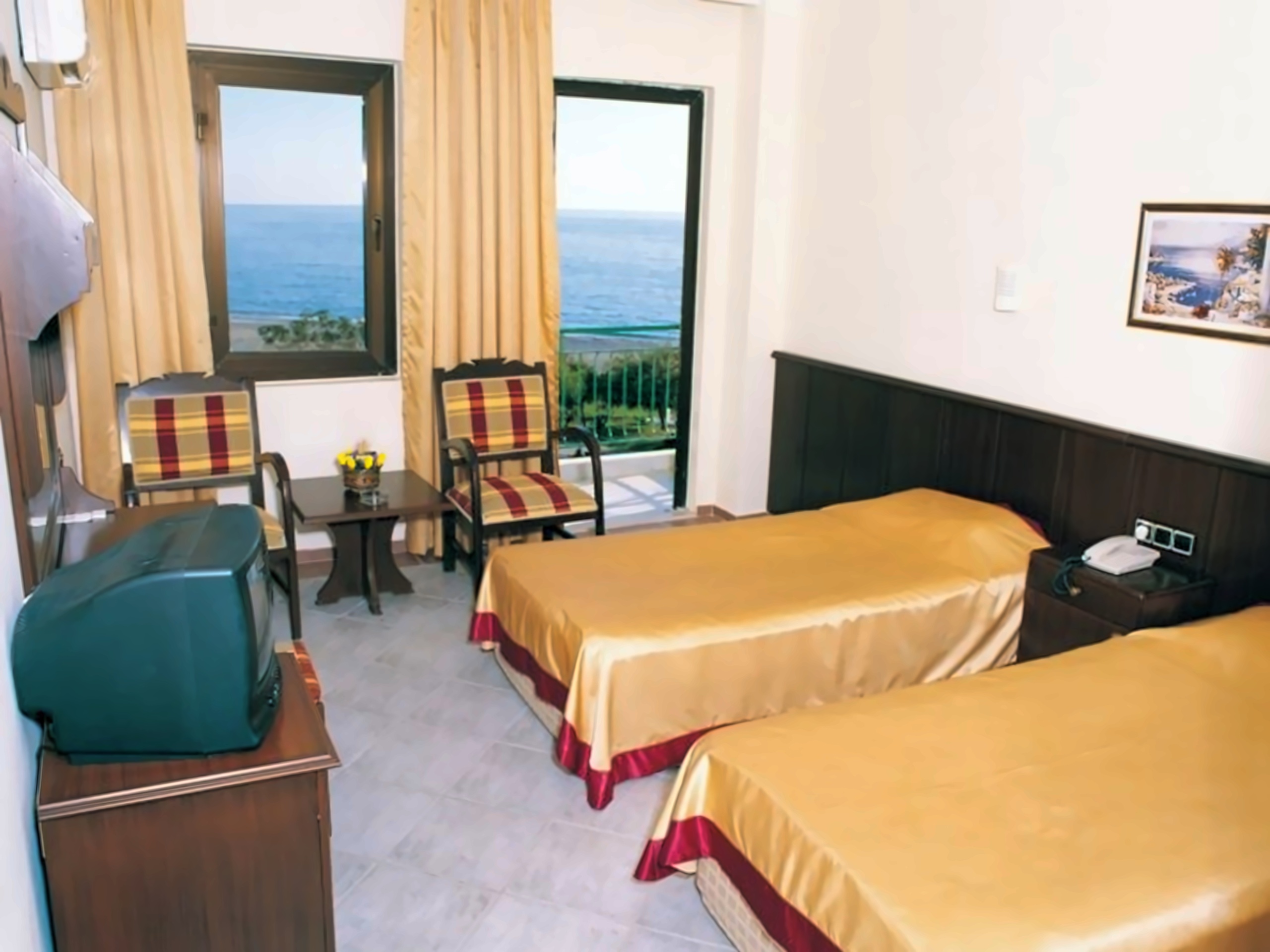 Sunfire Beach Hotel photo 4