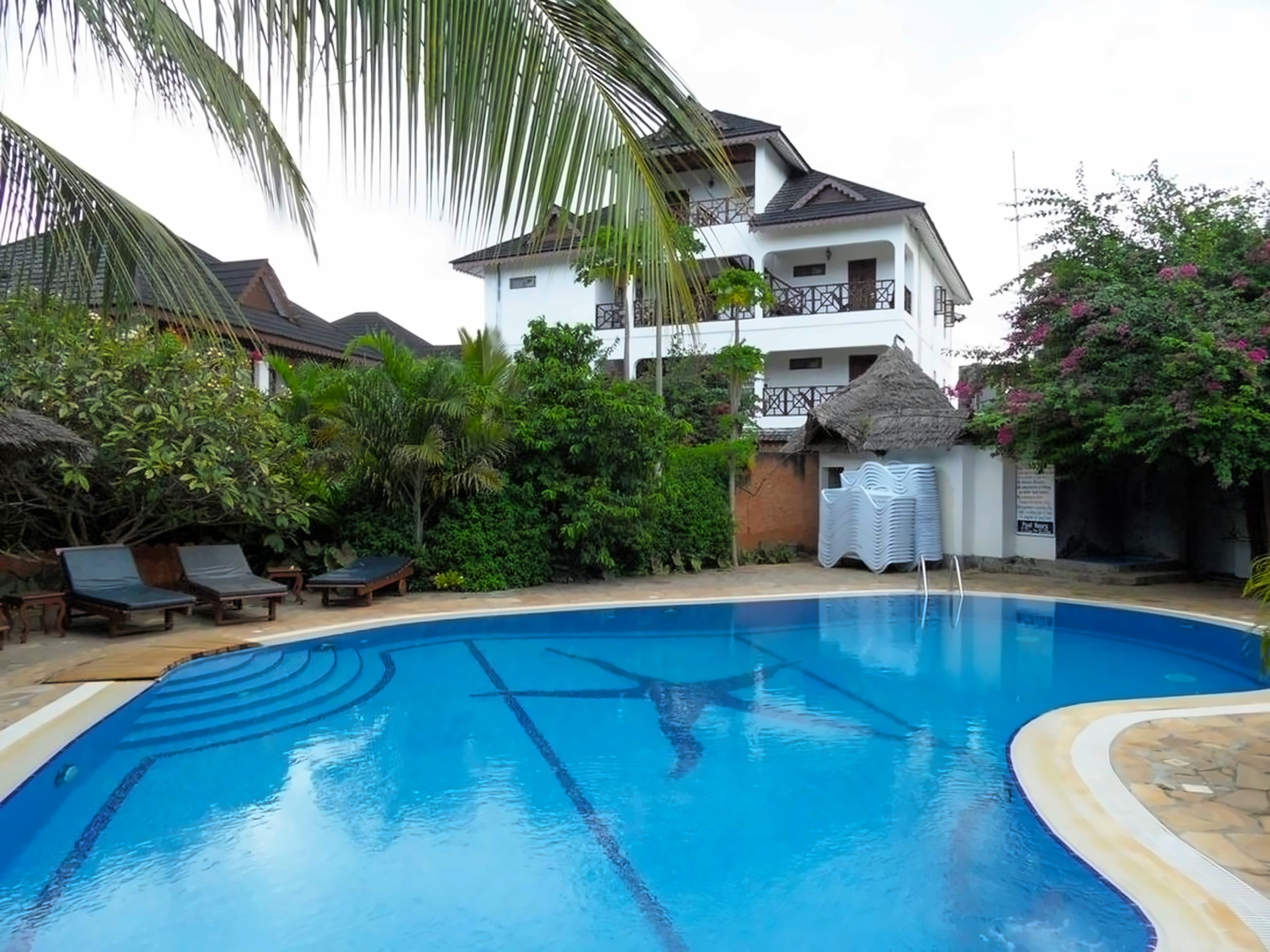 Langi Langi Beach Bungalows photo 1