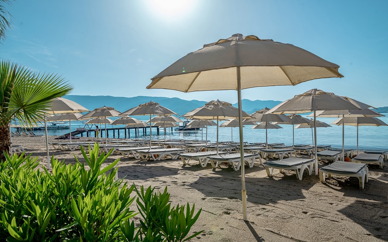 Begonville Beach (Adults Only 16+) photo 2