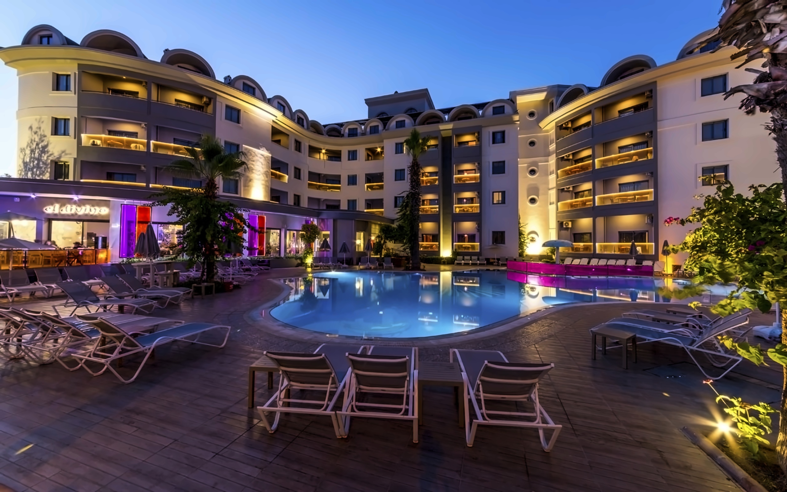 Cosmopolitian Resort Hotel photo 4