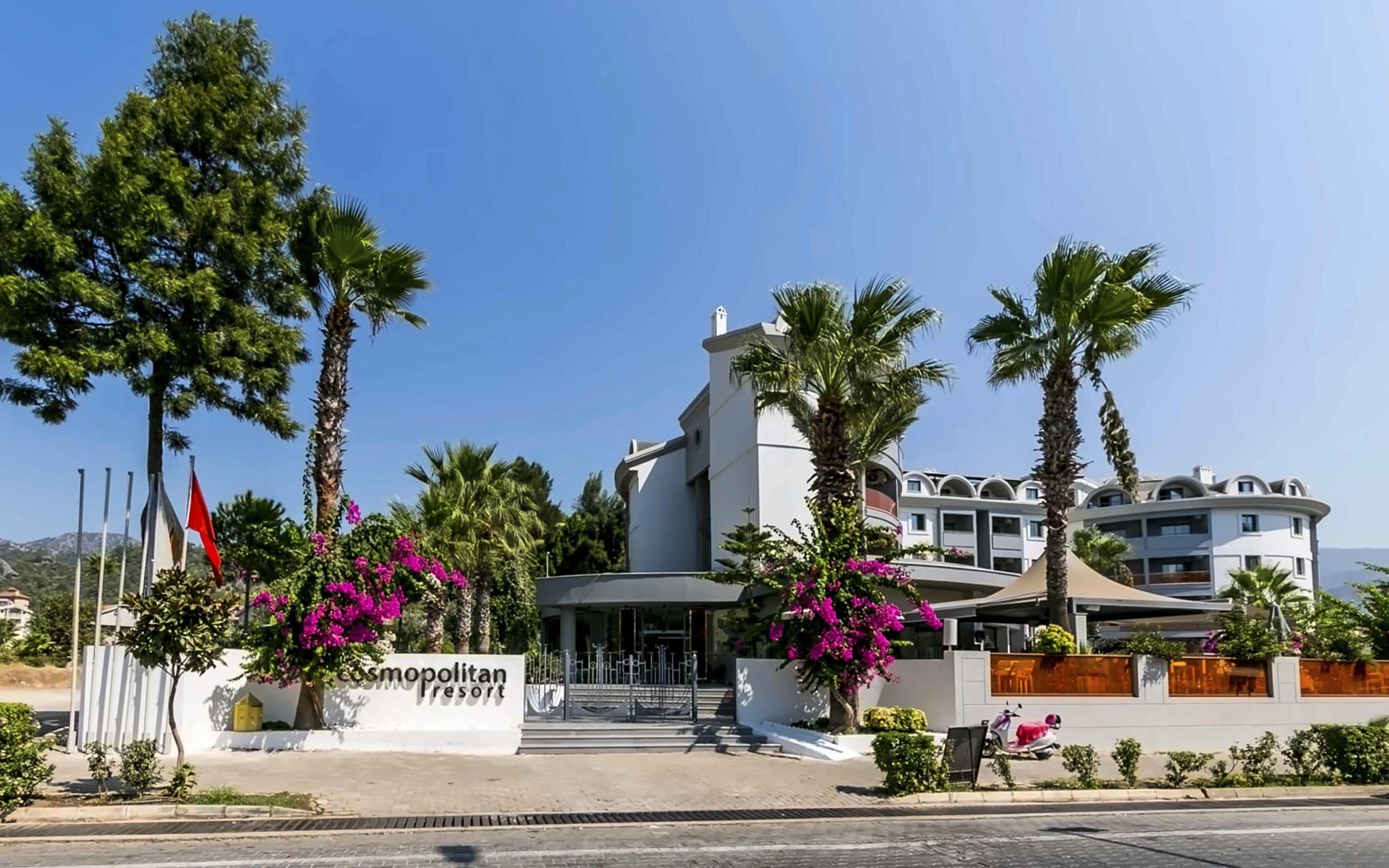Cosmopolitian Resort Hotel photo 2