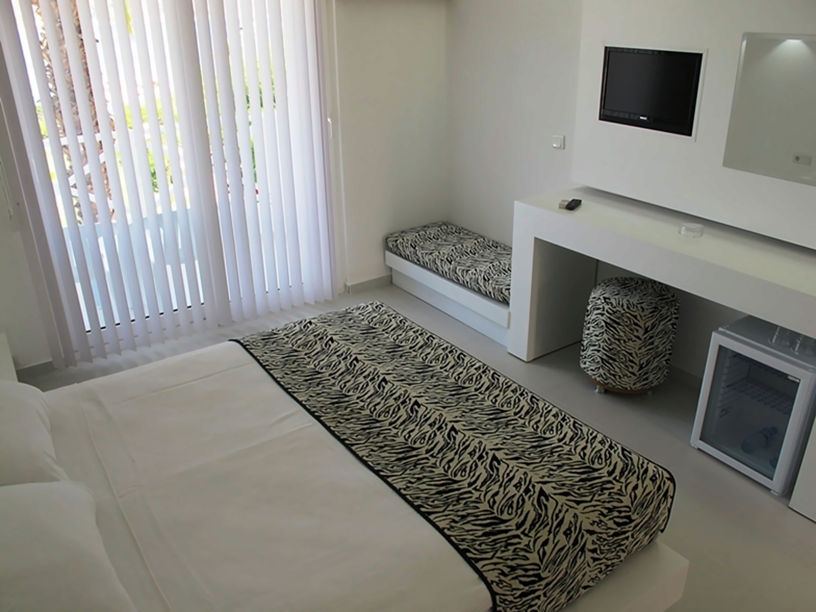 Casa Blanca Beach Hotel photo 5
