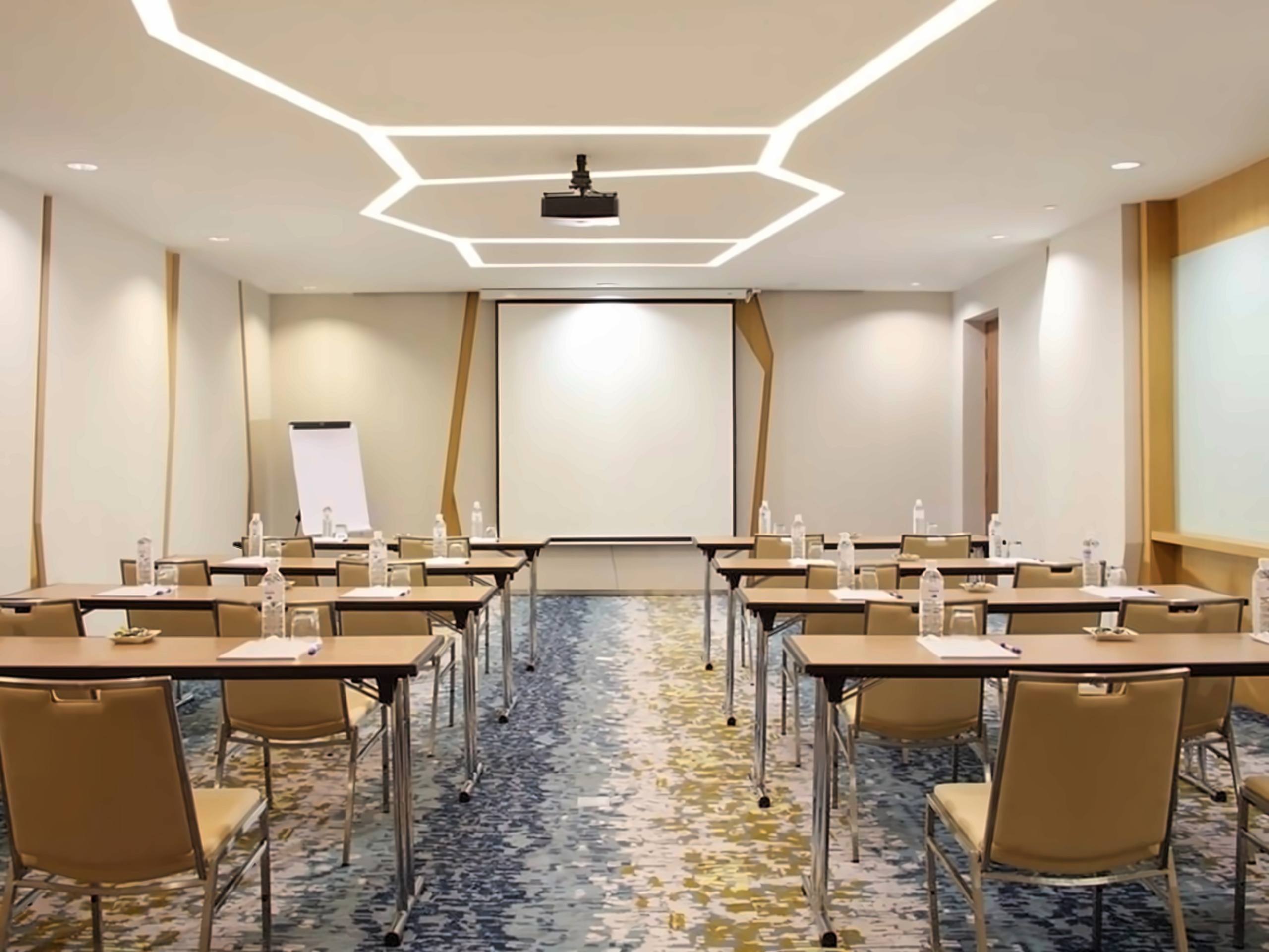 Holiday Inn Express Baruna photo 20