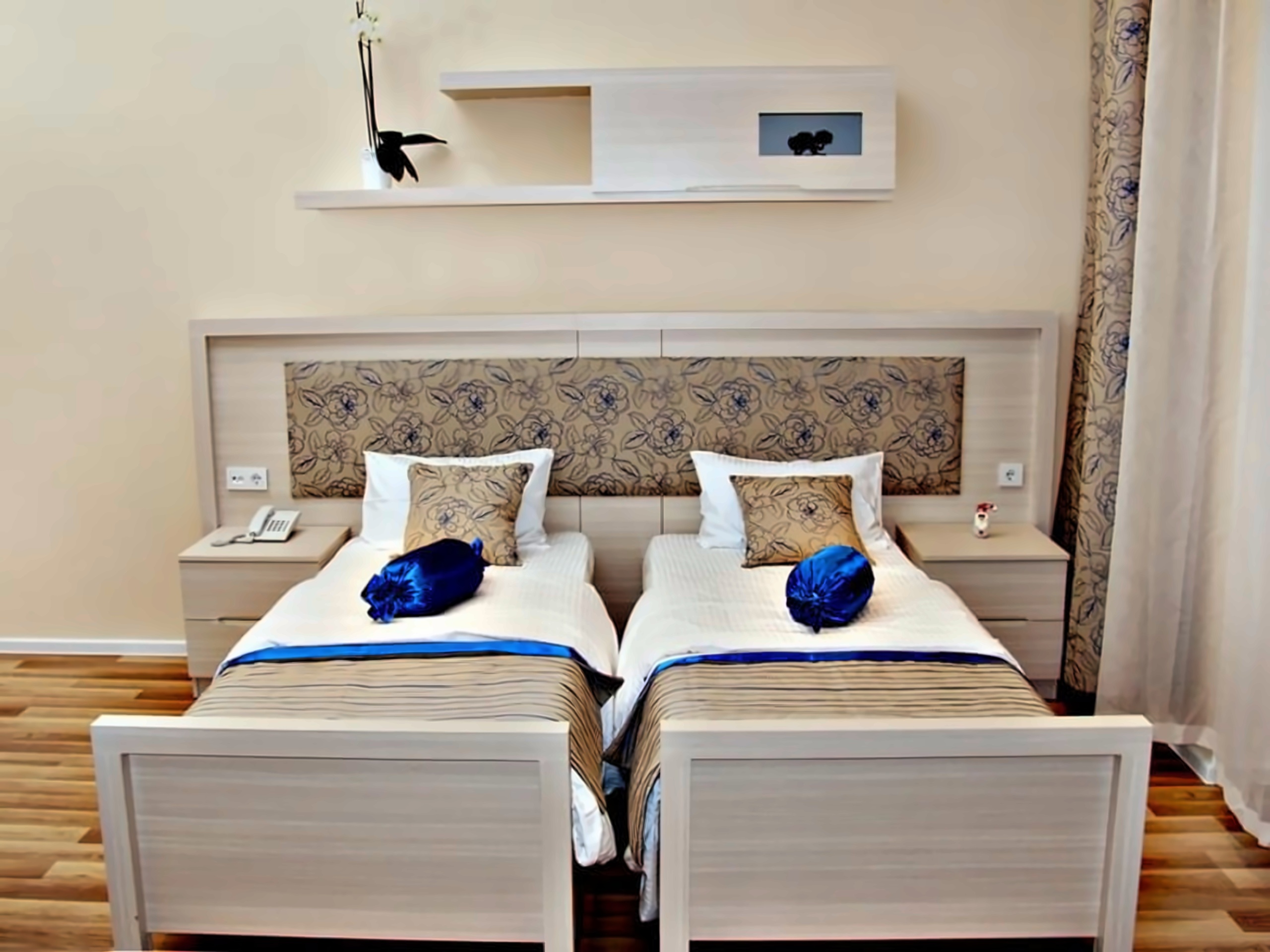 Bristol Hotel photo 7