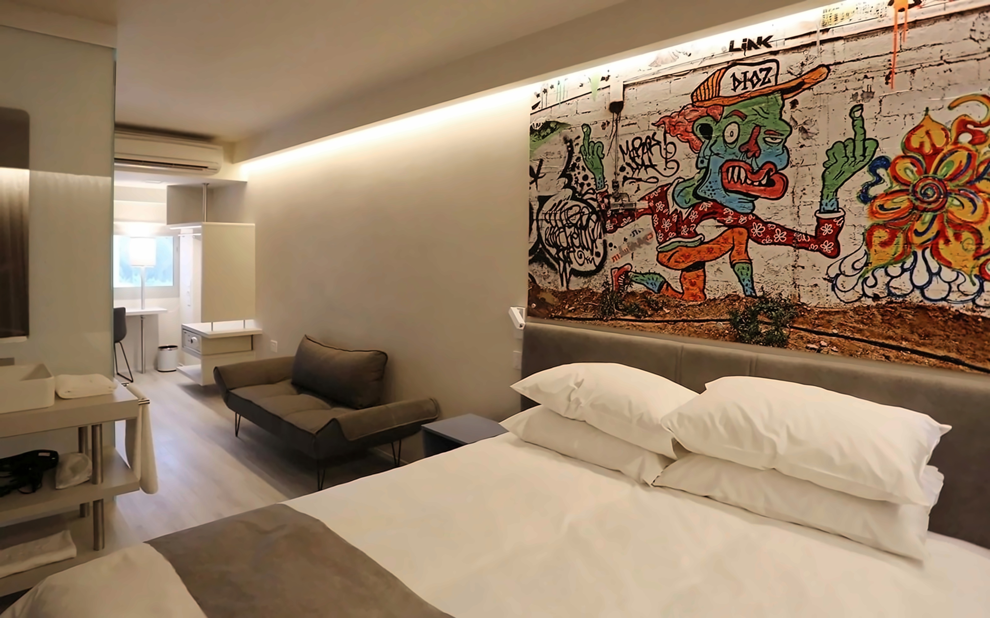 Link Hotel & Hub photo 20