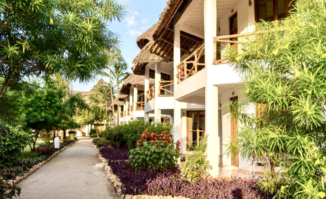 Sandies Baobab Beach photo 3