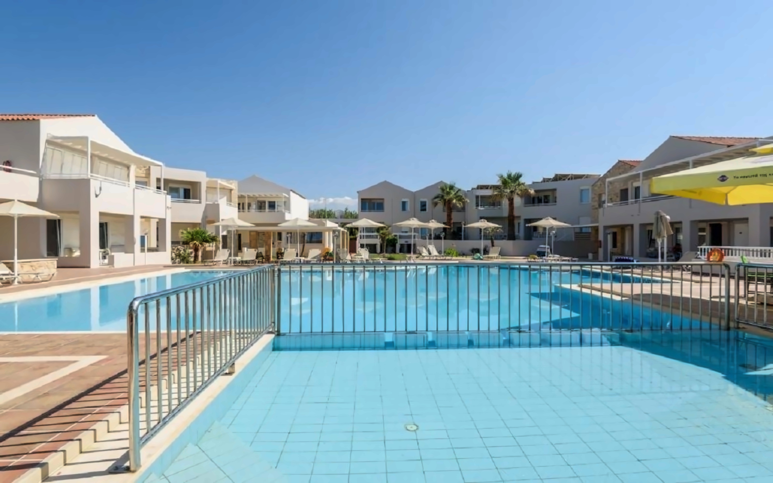 Kostakis Beach Apartments photo 3