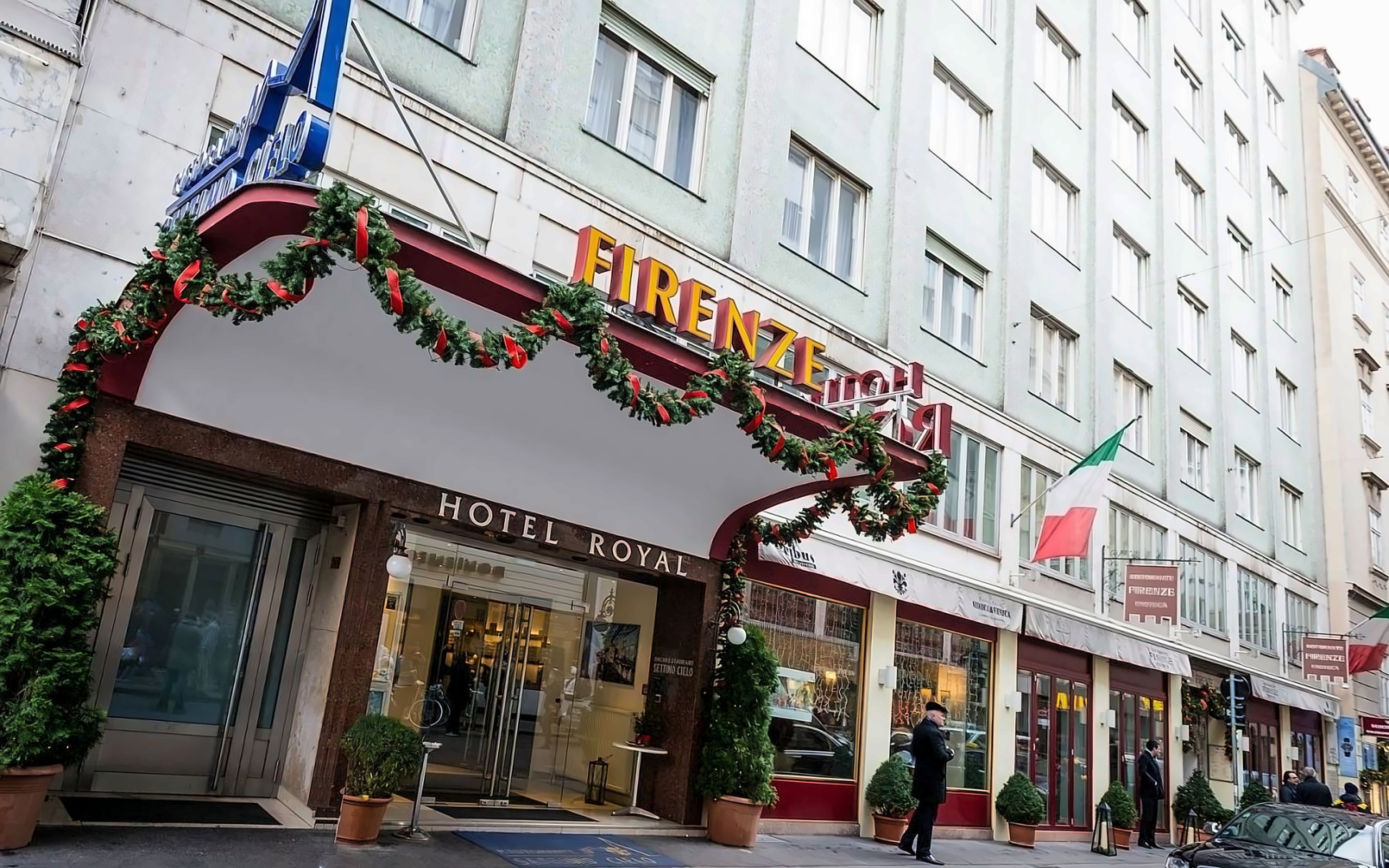 Royal Hotel photo 1