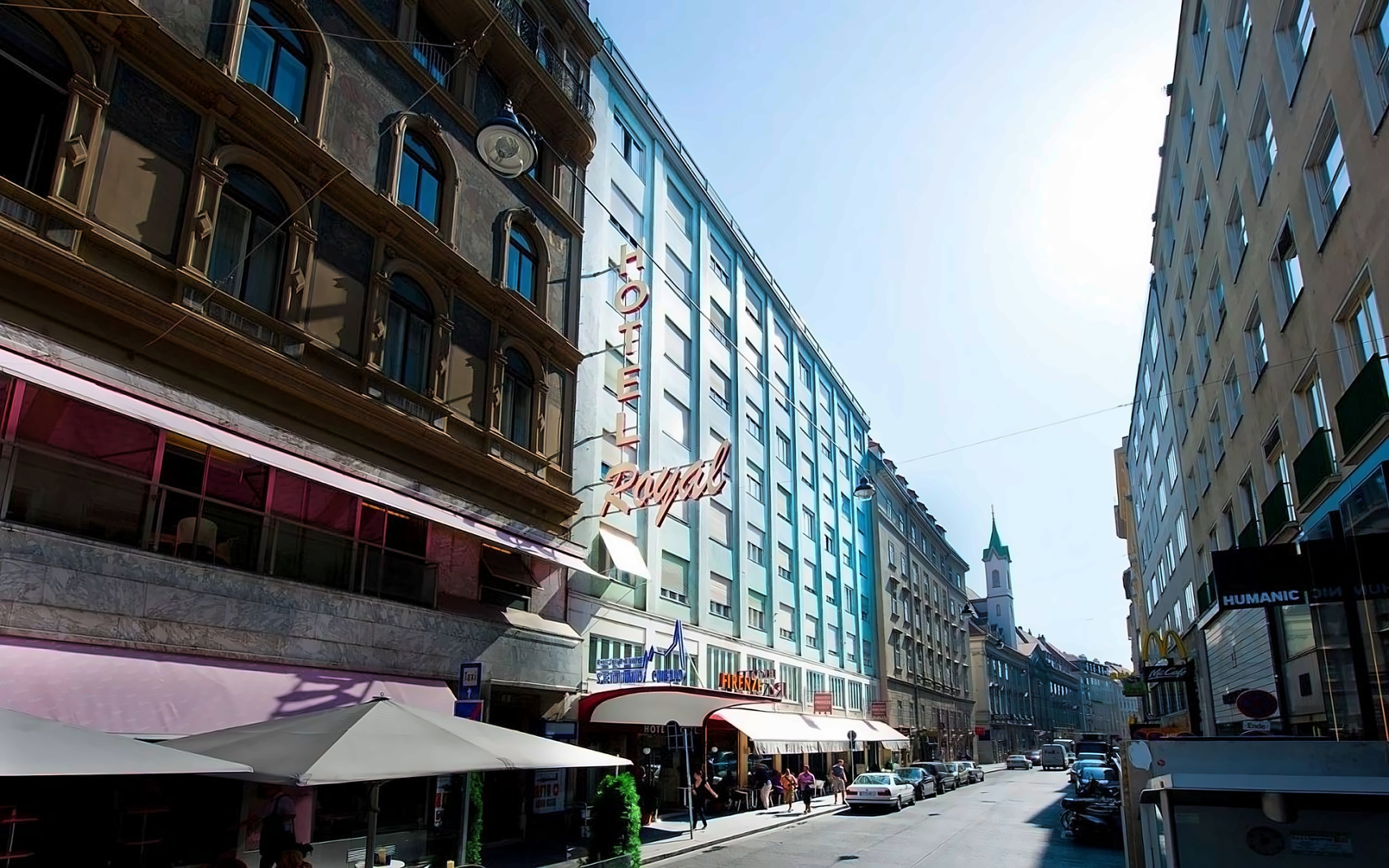 Royal Hotel photo 2