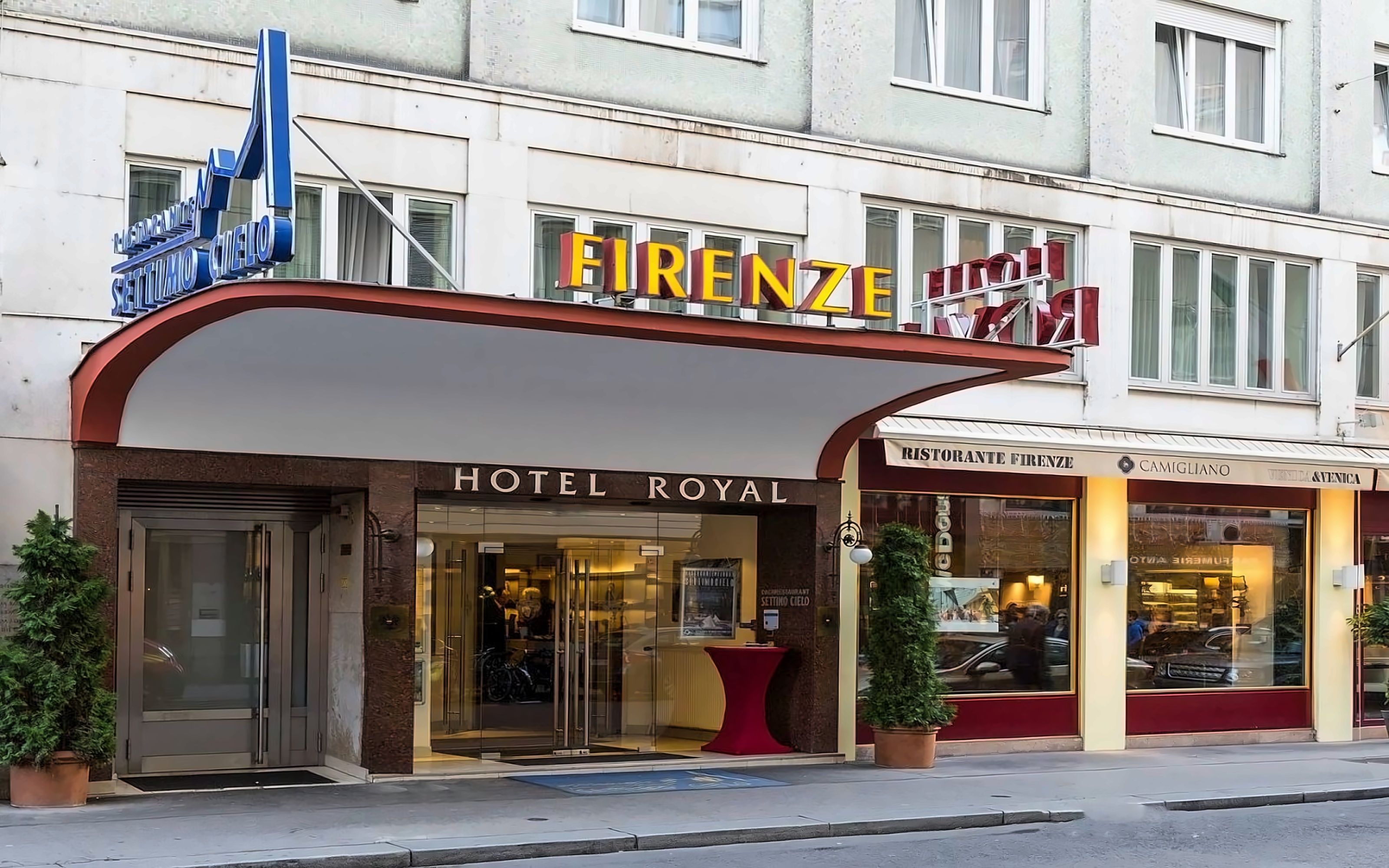 Royal Hotel photo 3
