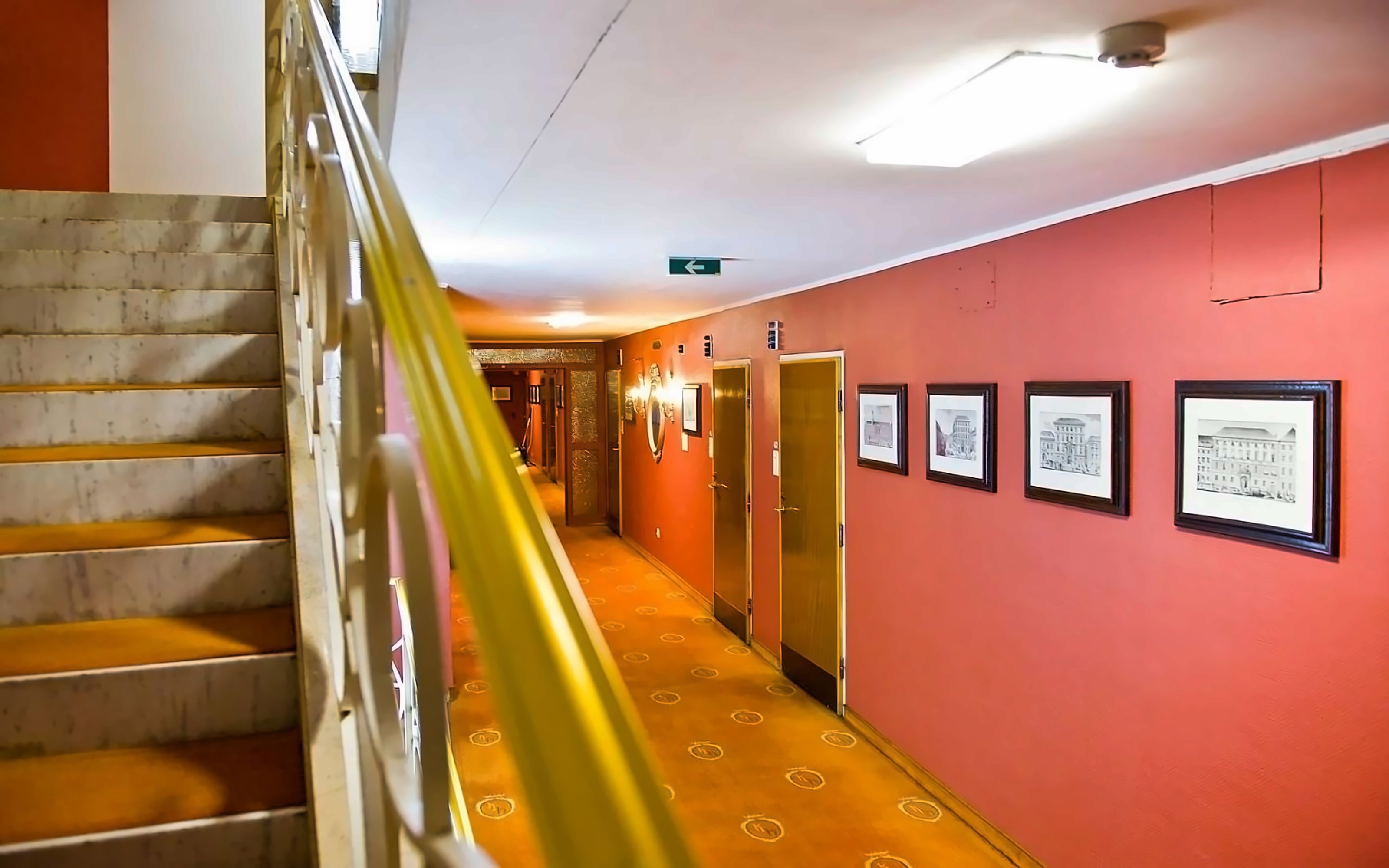 Royal Hotel photo 6