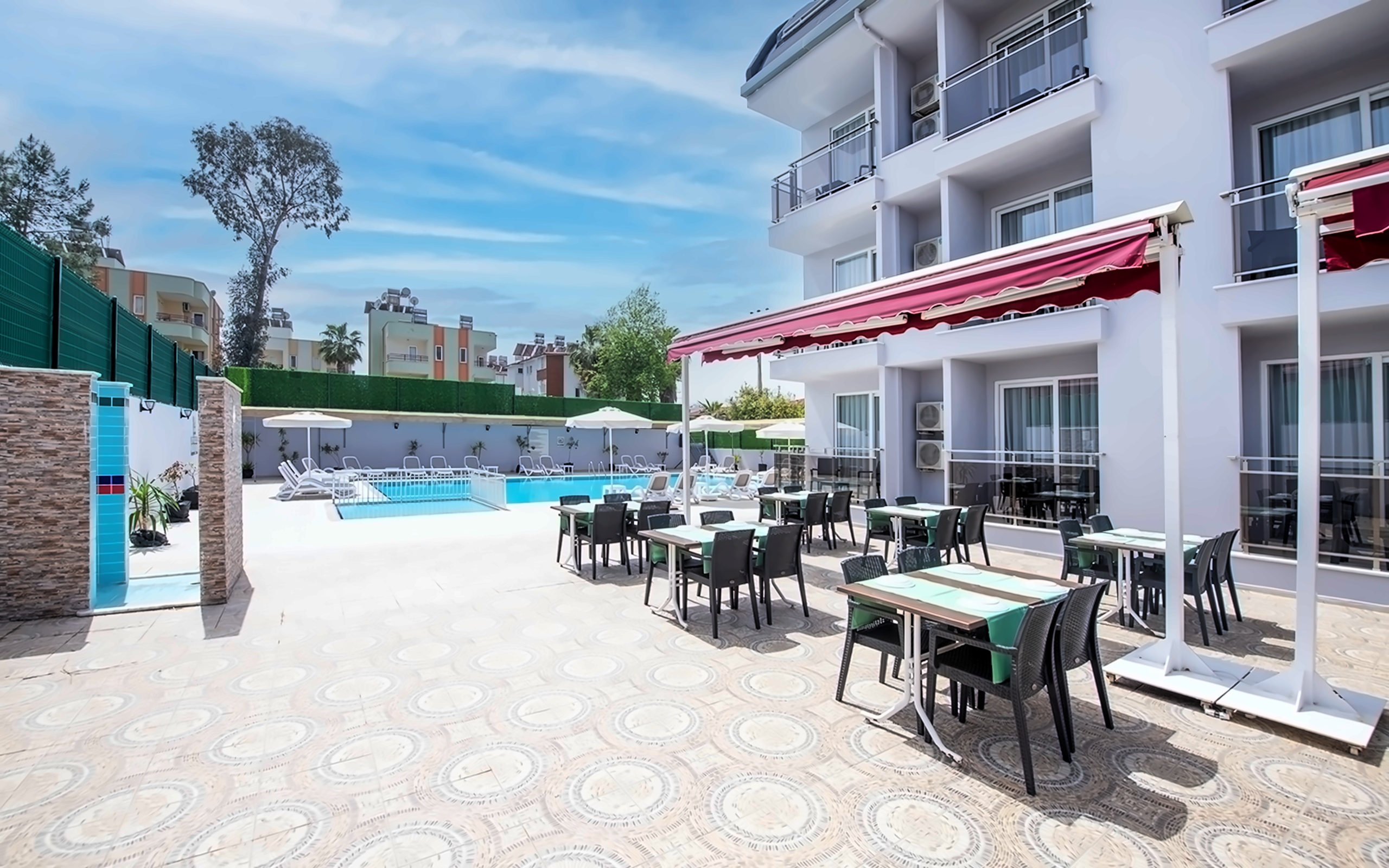 A Hotel Side pilt 2