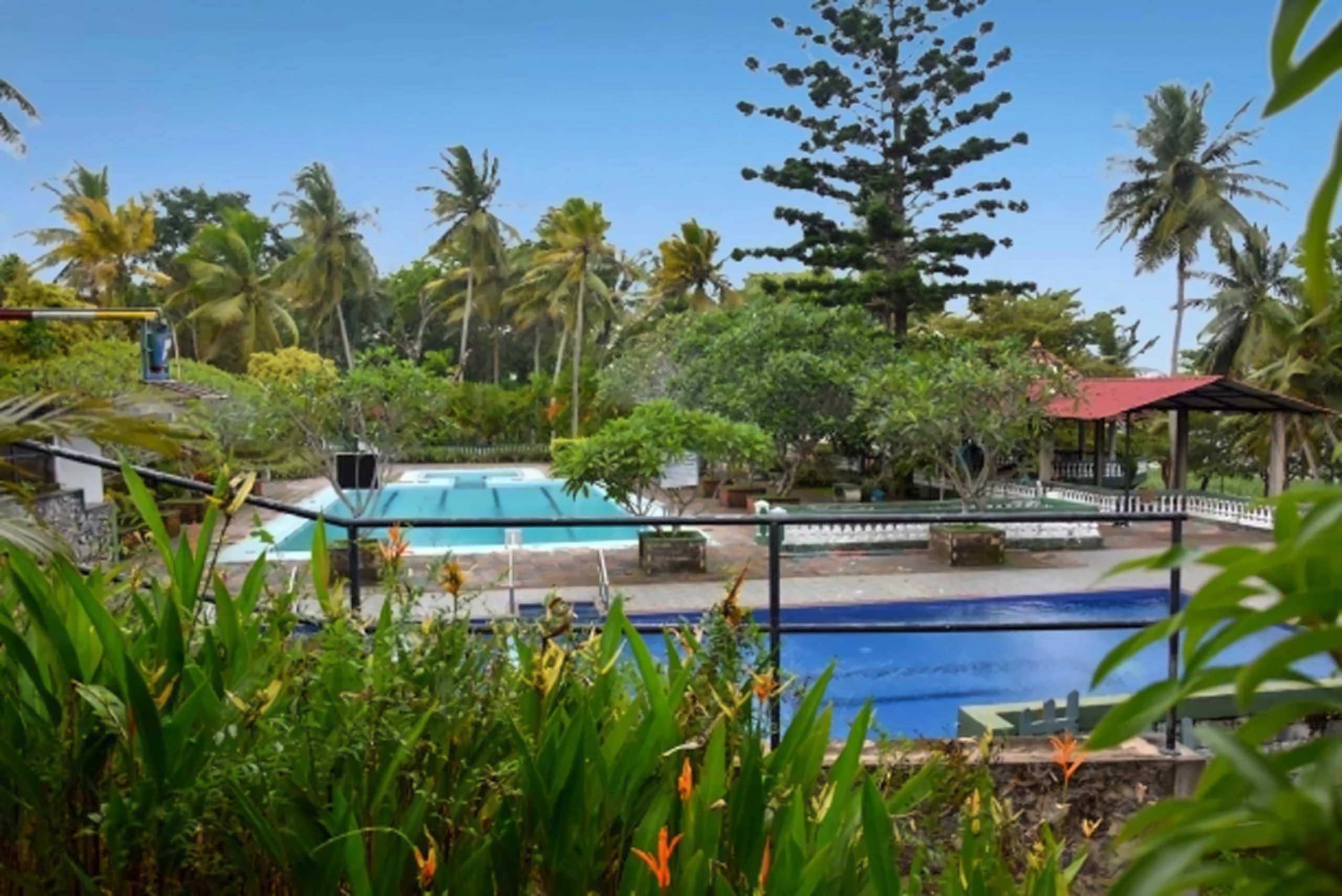 Life Ayurveda Resort photo 2