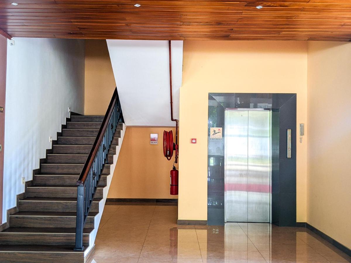 Lavinia Hotel photo 12