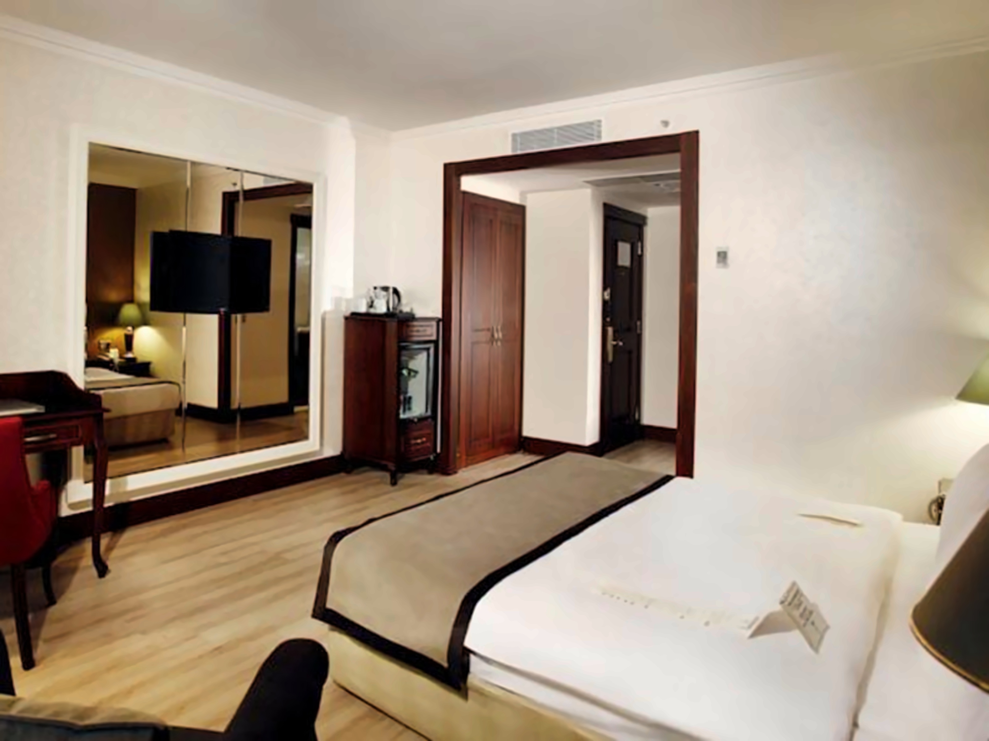 Occidental Taksim Hotel (Ex Lares Park) photo 8