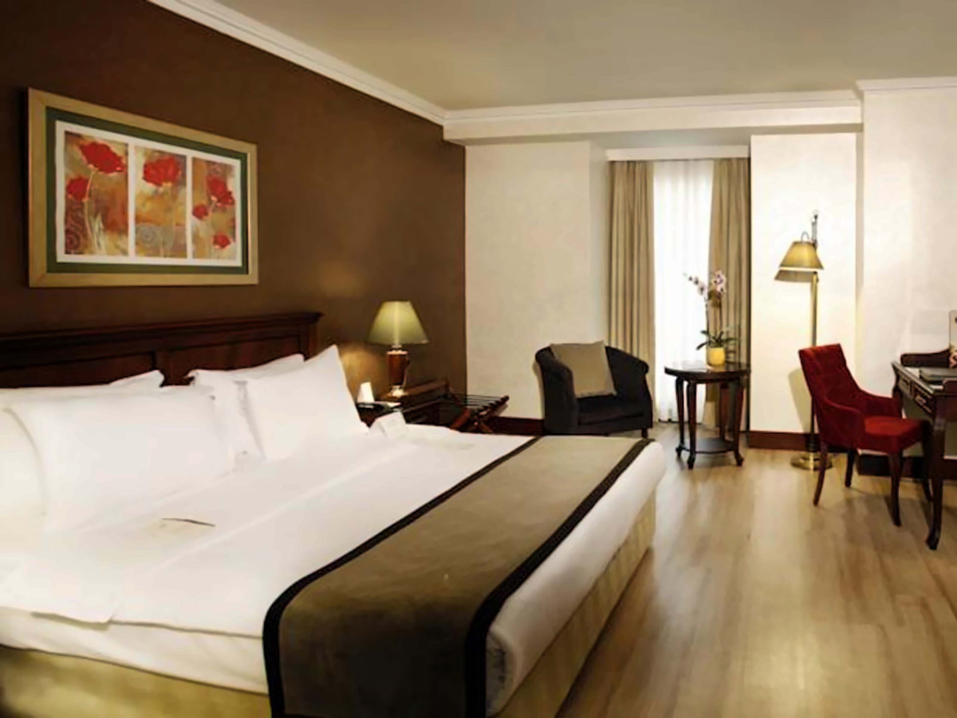 Occidental Taksim Hotel (Ex Lares Park) photo 2