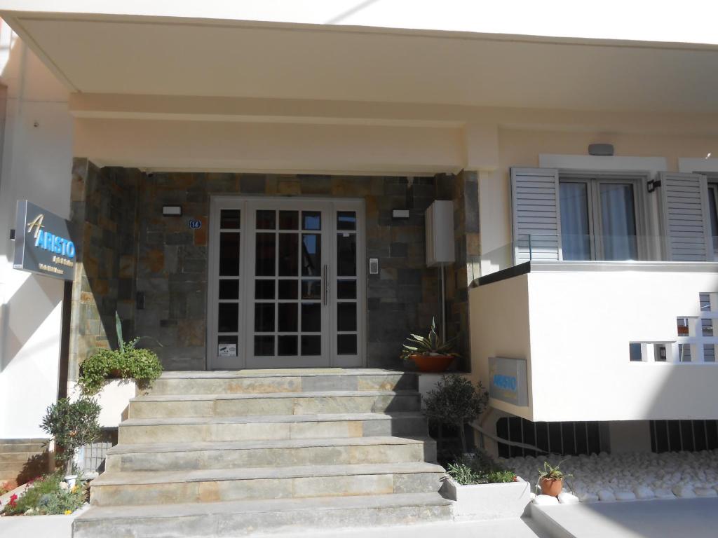 Aristo Apartments photo 11