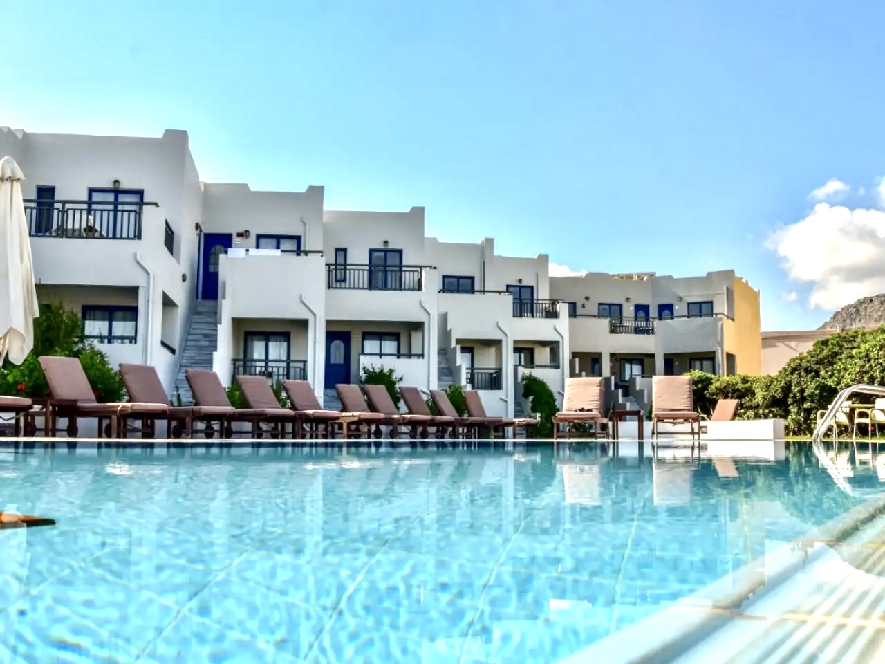 Yria Beach Hotel pilt 1