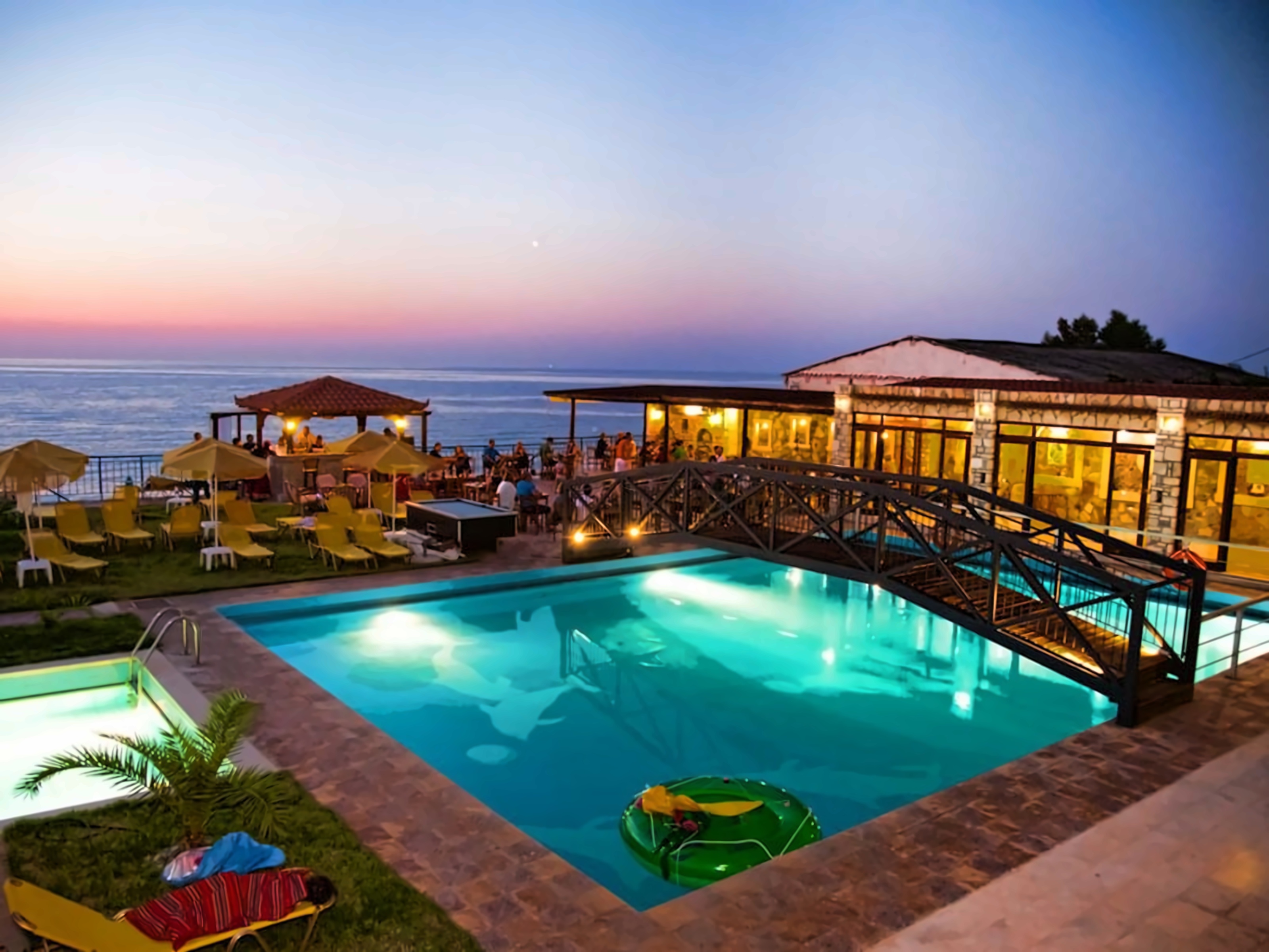 Ekavi Hotel photo 6