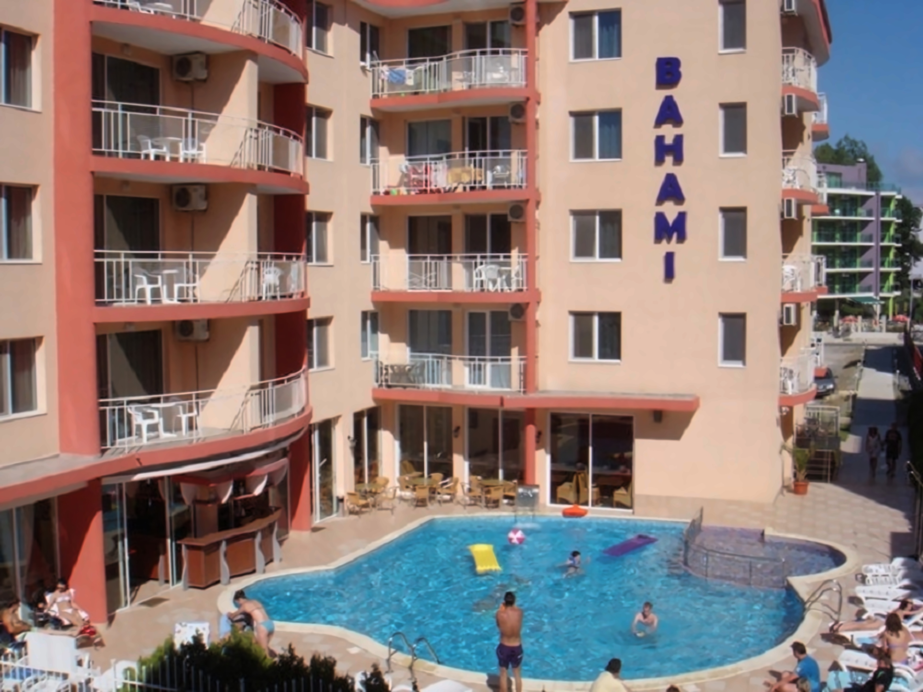 Bahami photo 1