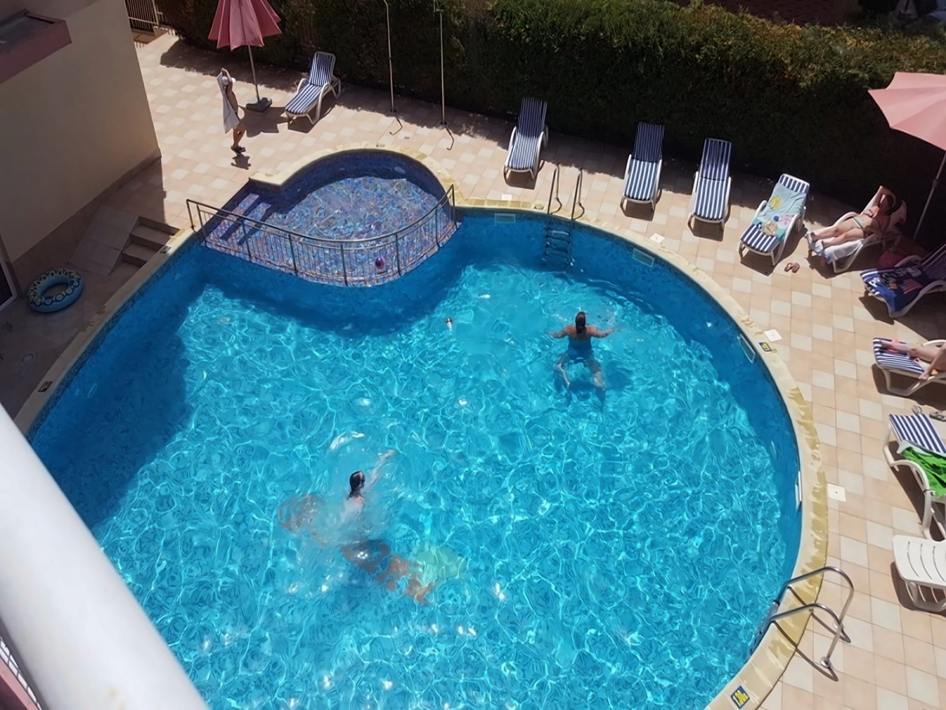 Bahami photo 3
