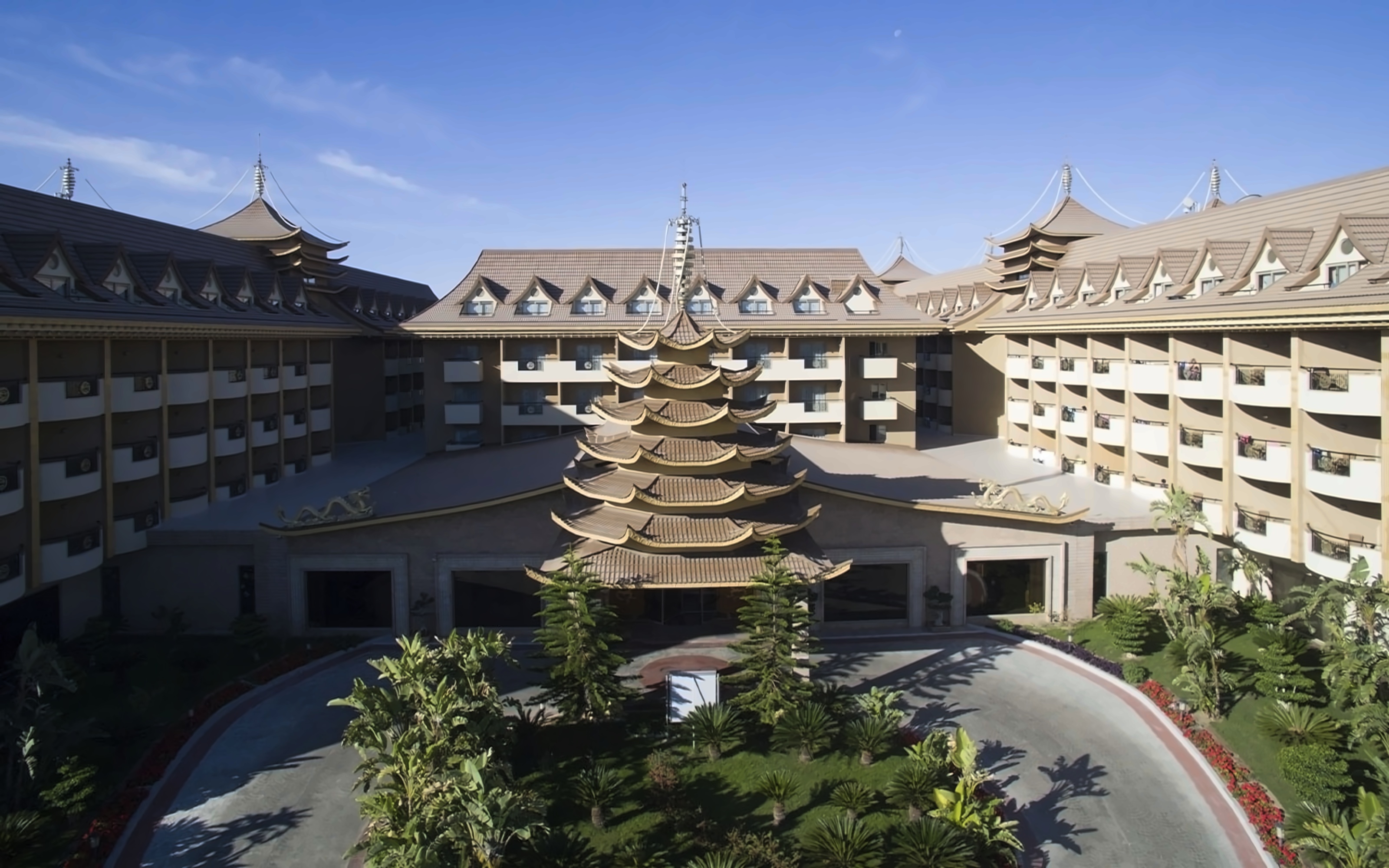 Royal Dragon Hotel photo 6