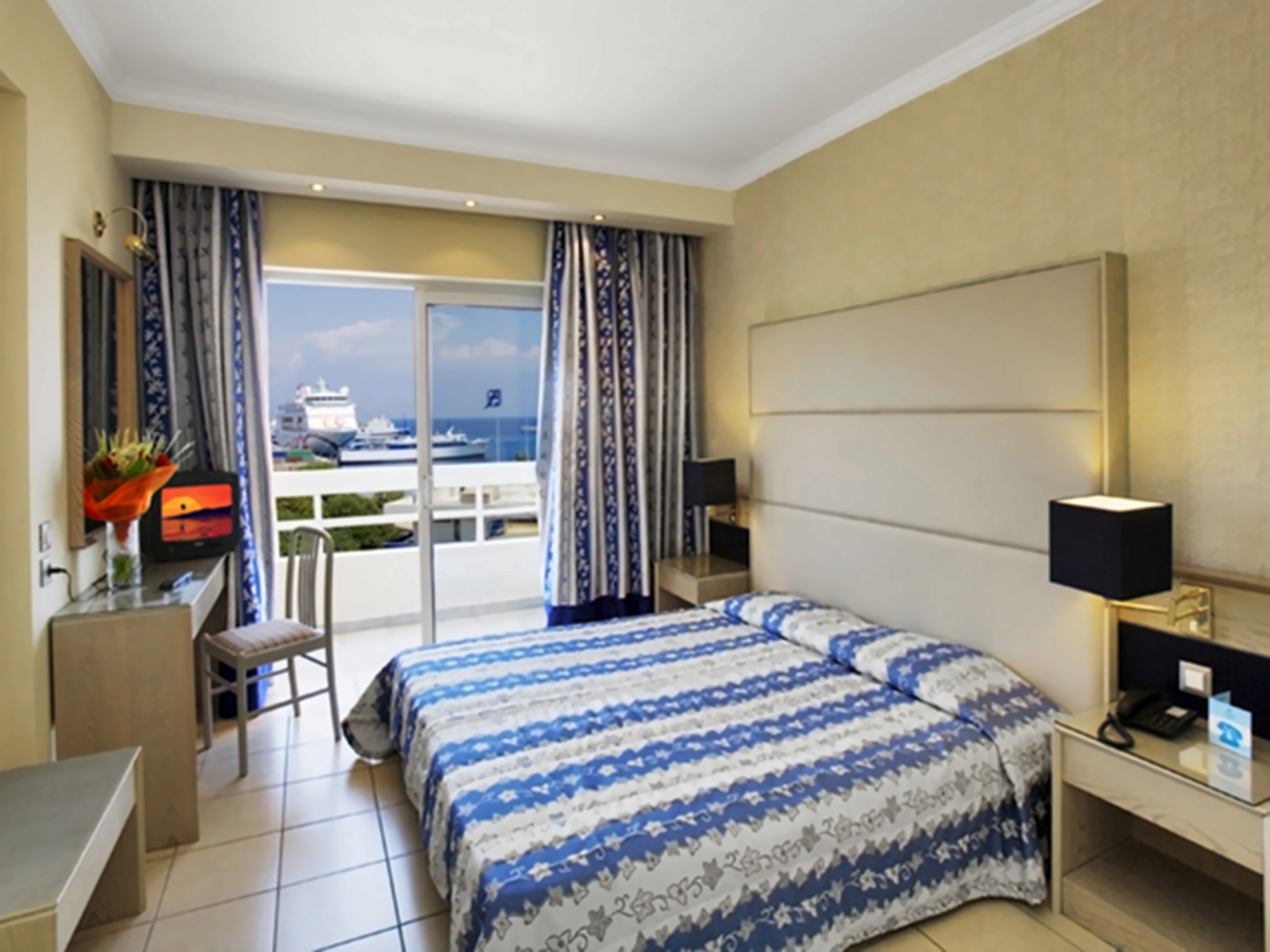 Athineon Hotel Apartments photo 10