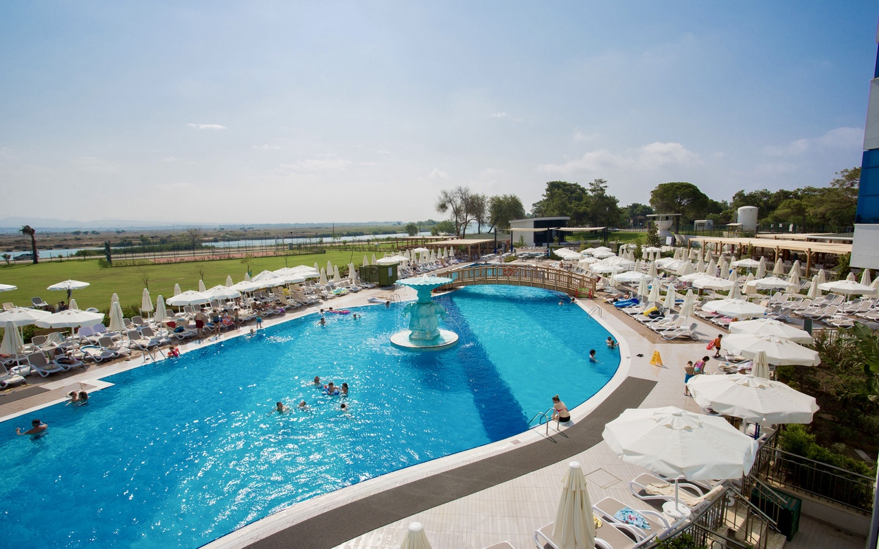 Water Side Resort & Spa photo 2
