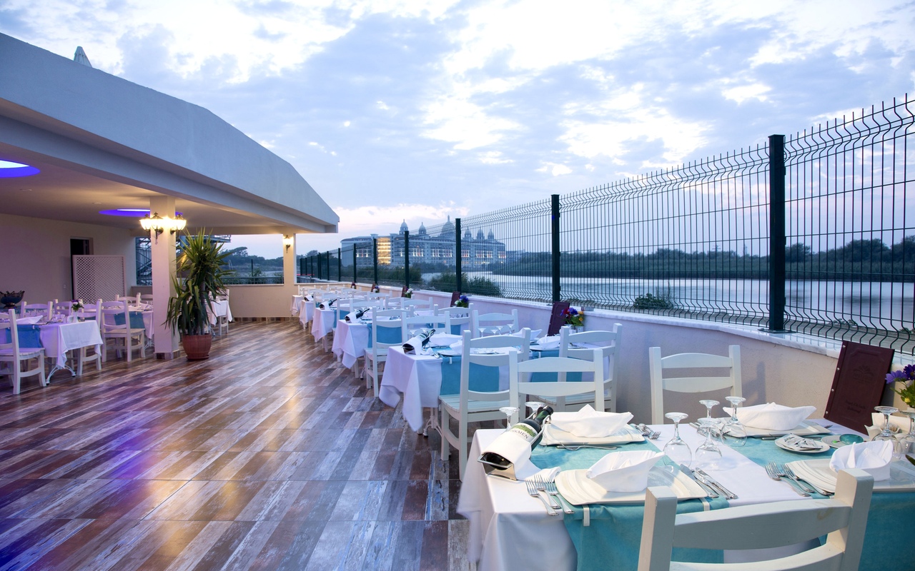Water Side Resort & Spa photo 6