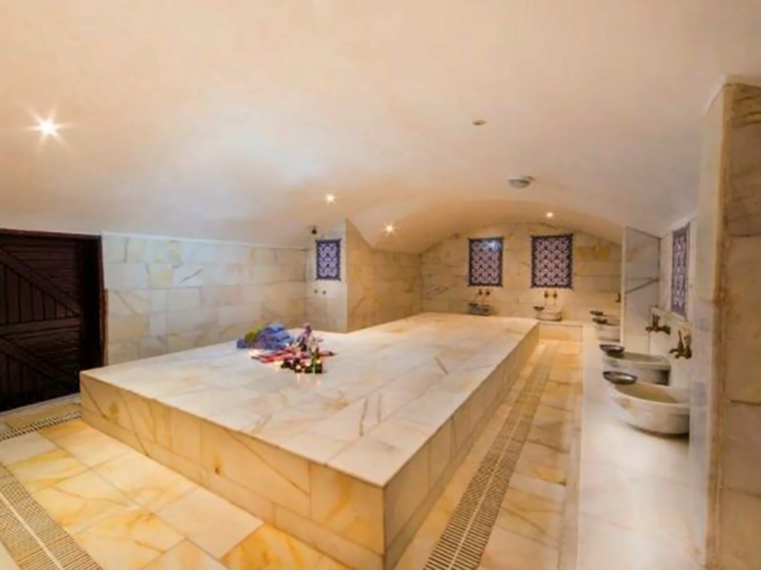 Avalon Beach Hotel photo 15