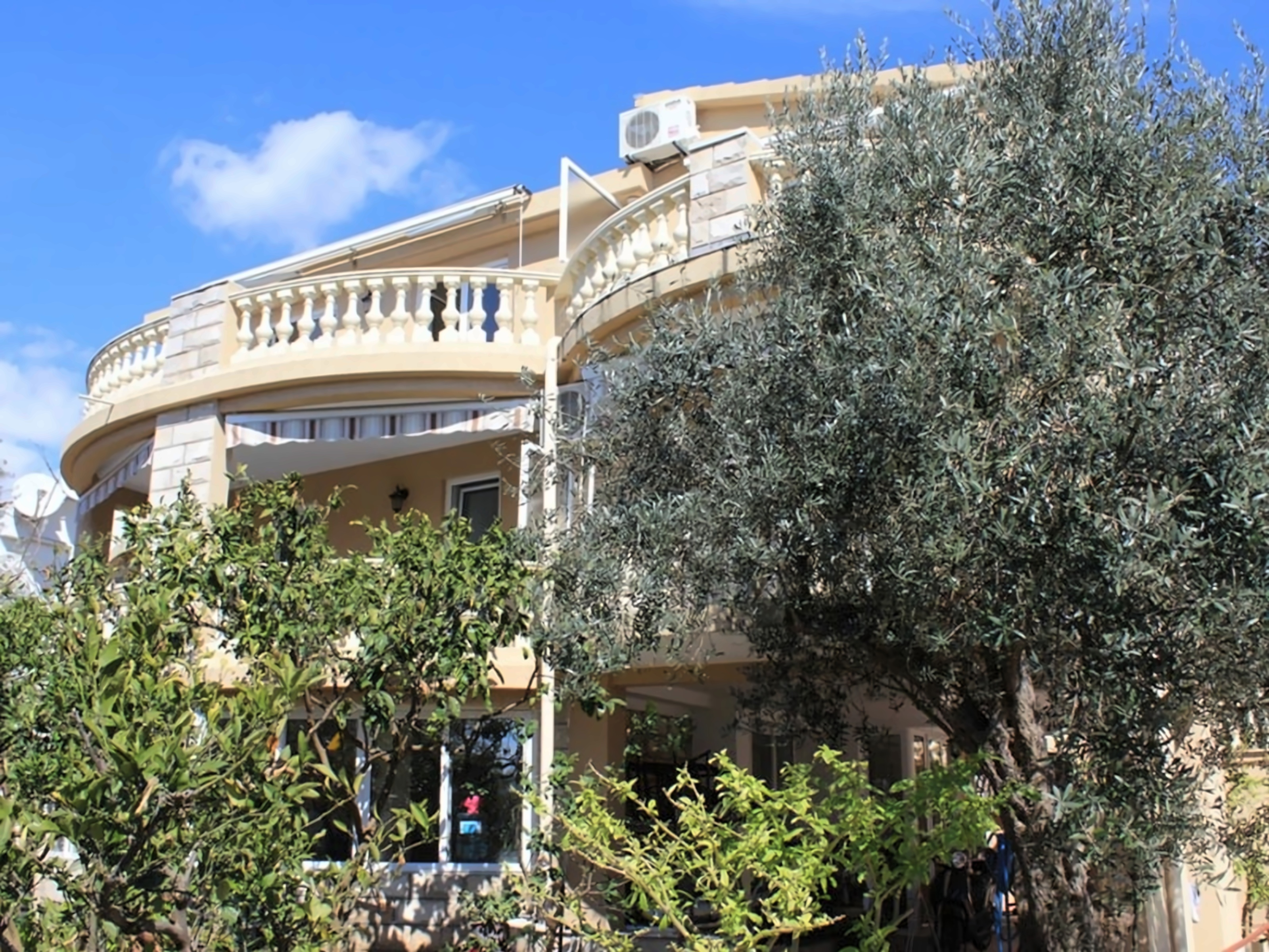 Villa Luka Kaladjurdjevic photo 1