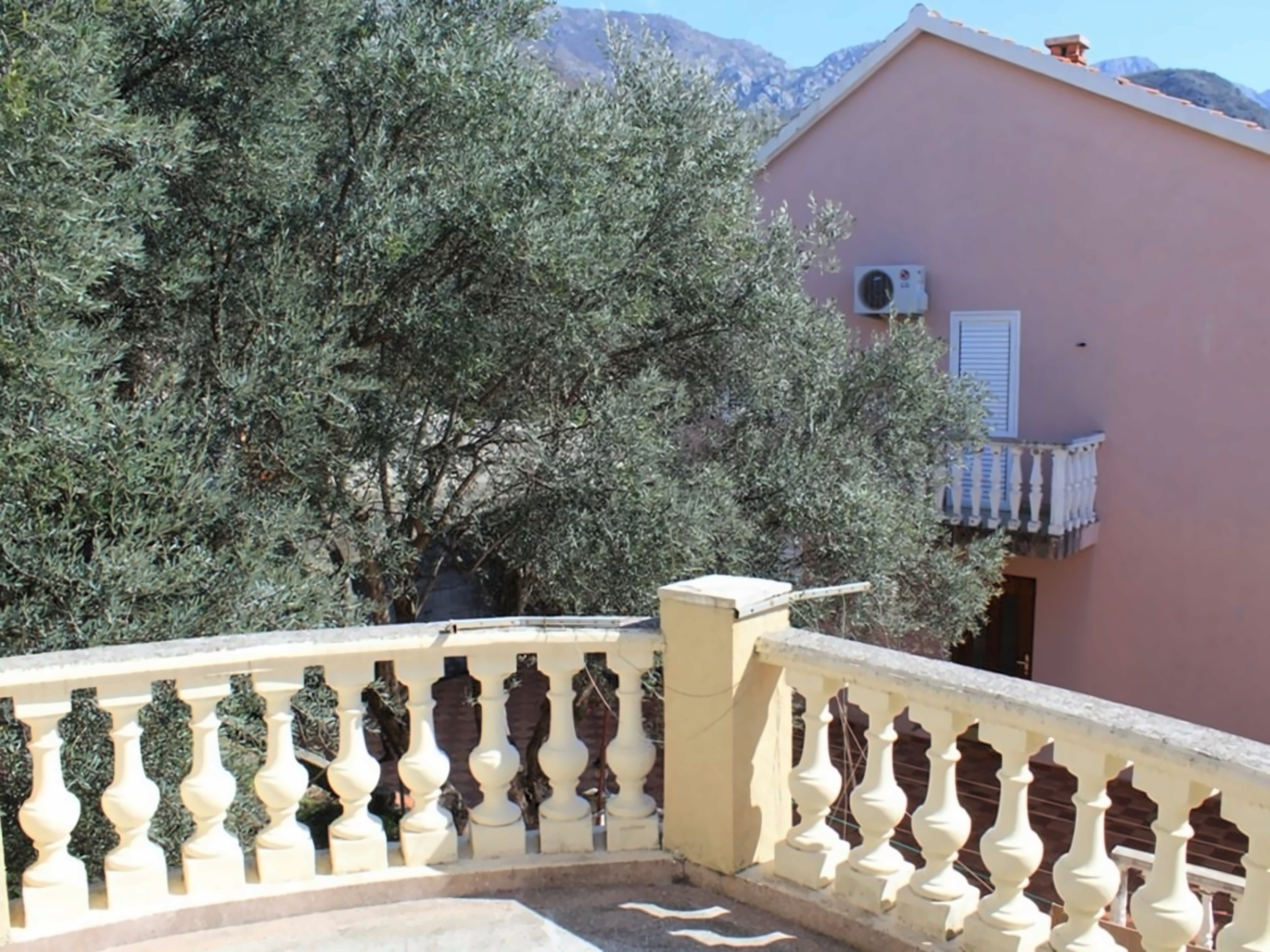 Villa Luka Kaladjurdjevic photo 3