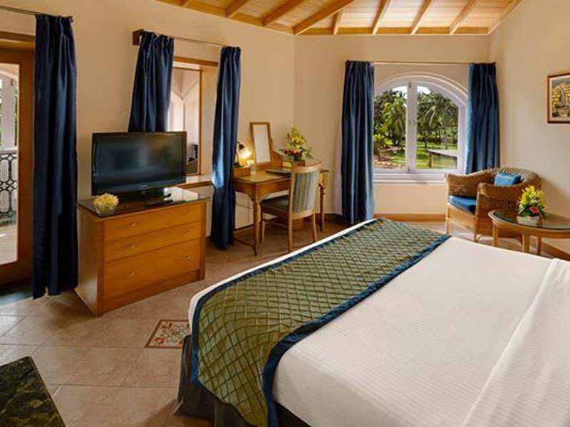 POOL VIEW SUITE