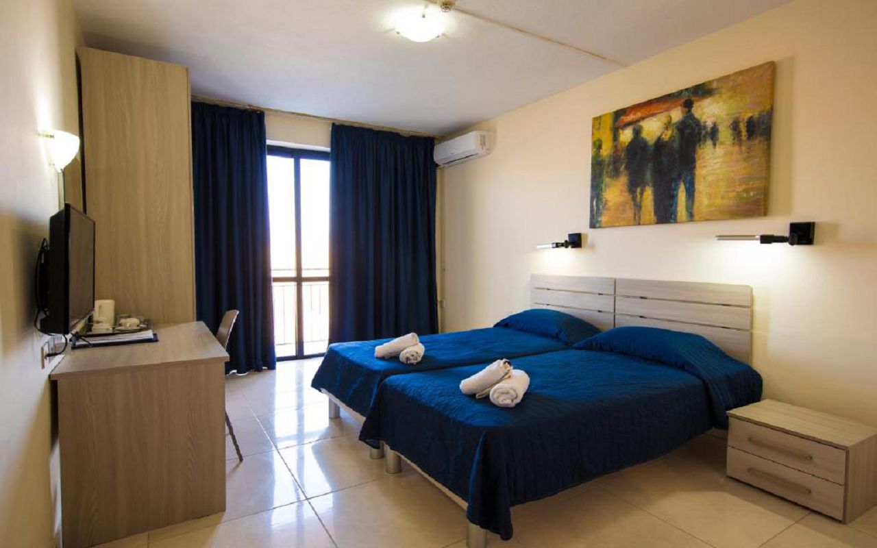 Twin Room with City View
