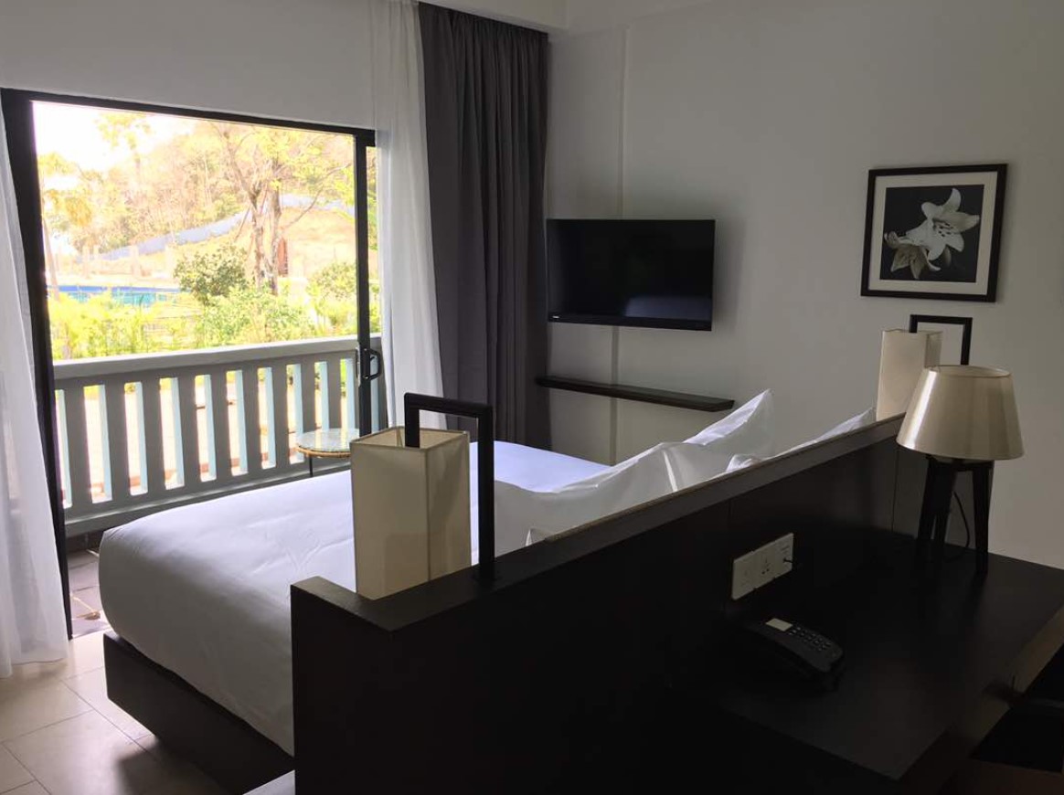 Deluxe Room Pool Wing