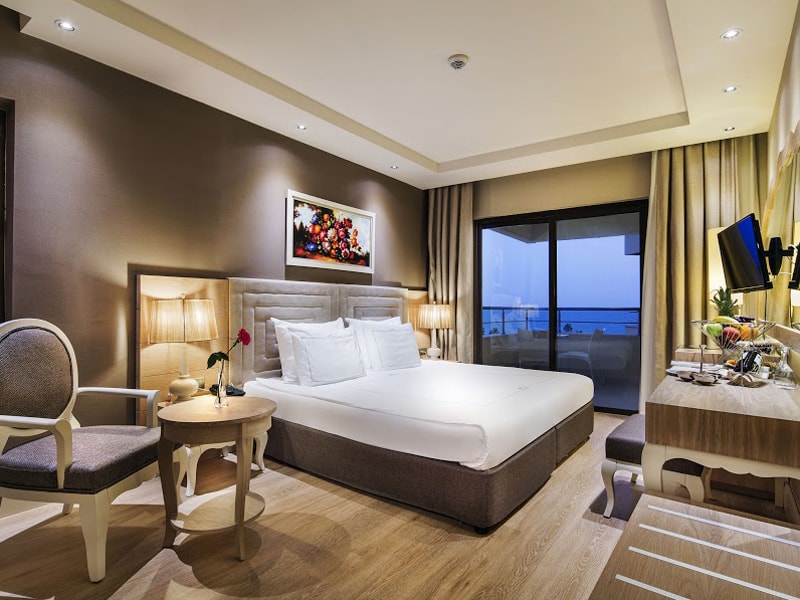 Mainbuilding STD Sea View