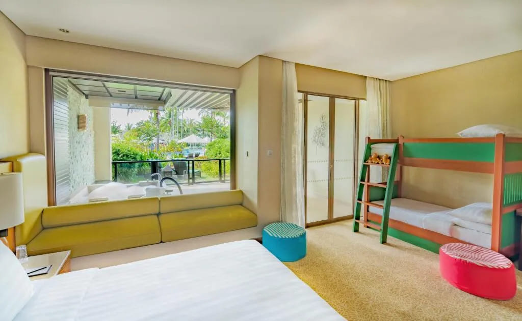 Ocean Wing Junior Suite Family