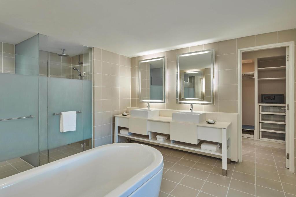 1 Bedroom Suite ocean view