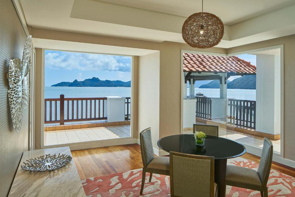 1 Bedroom Suite ocean view