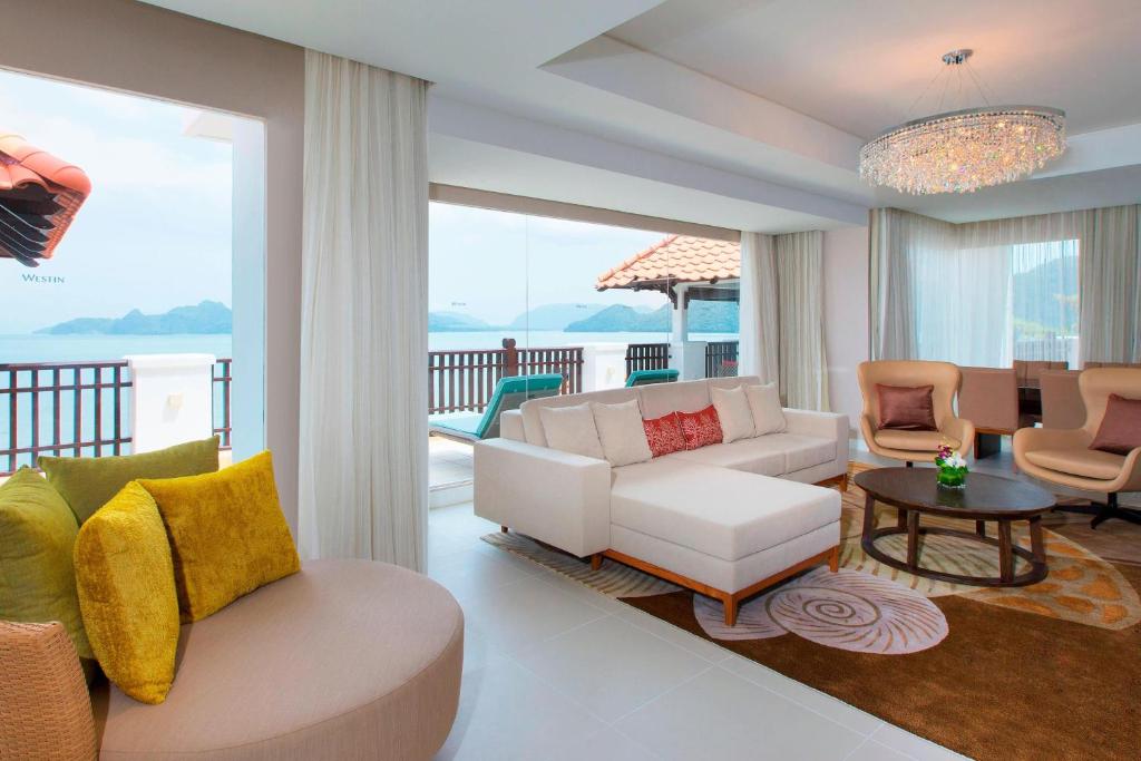 2 Bedroom Suite ocean view
