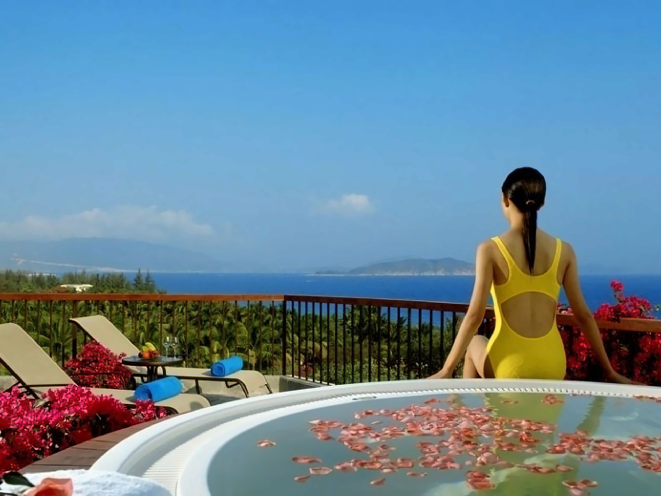 Honeymoon Suite