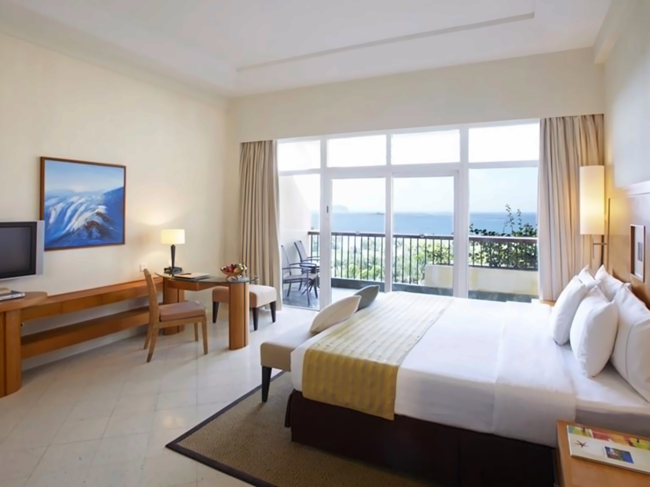 Honeymoon Suite