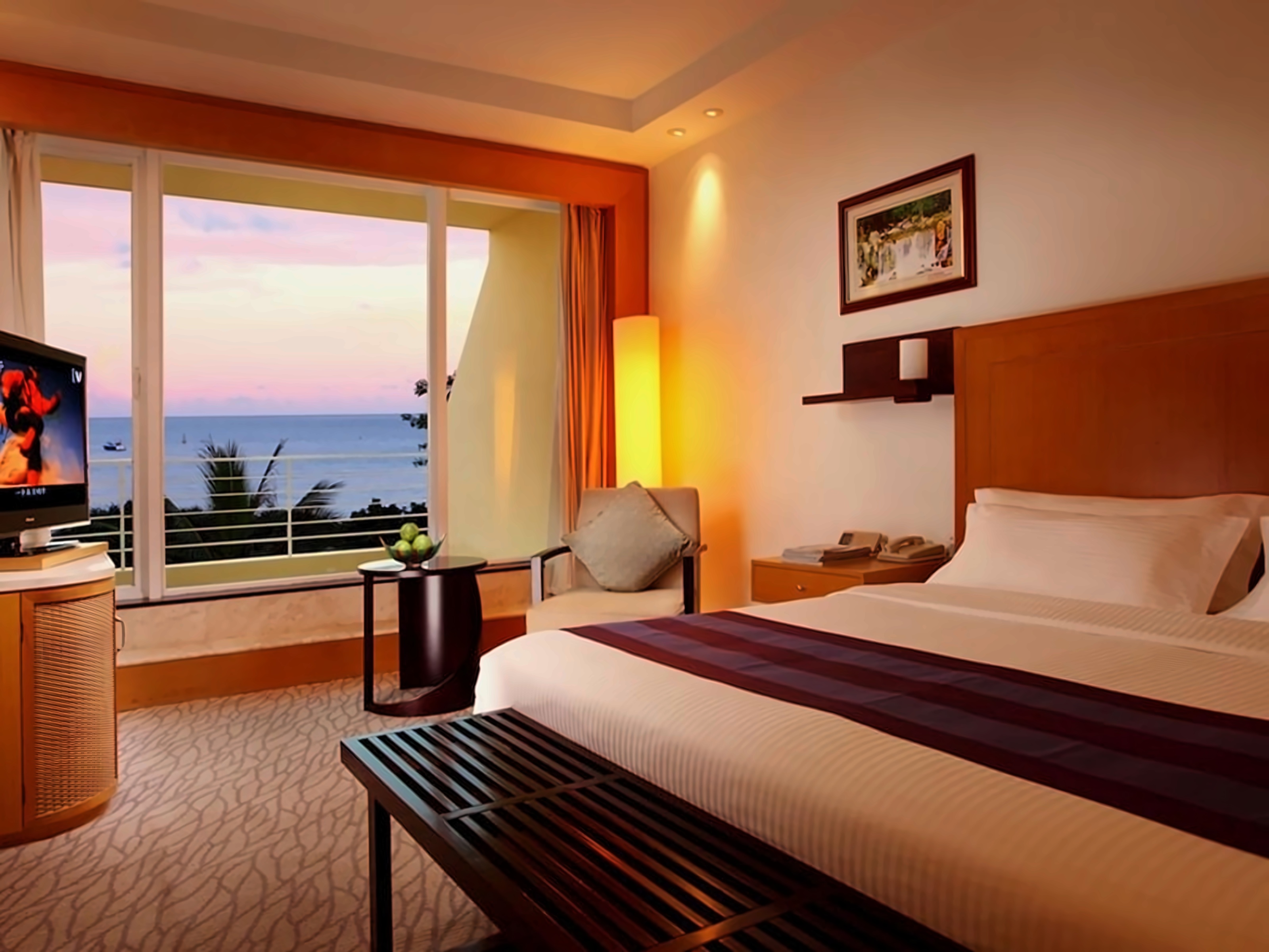 Honeymoon Suite