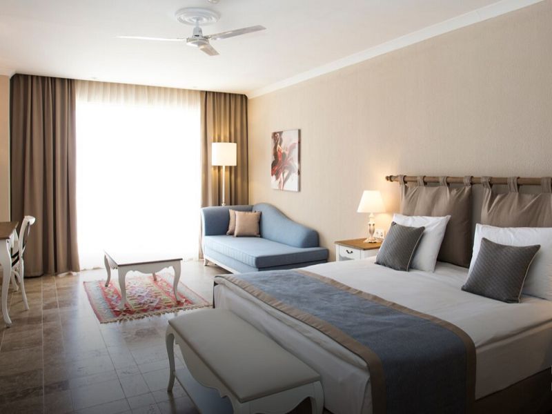 Side Sea View Standard Room