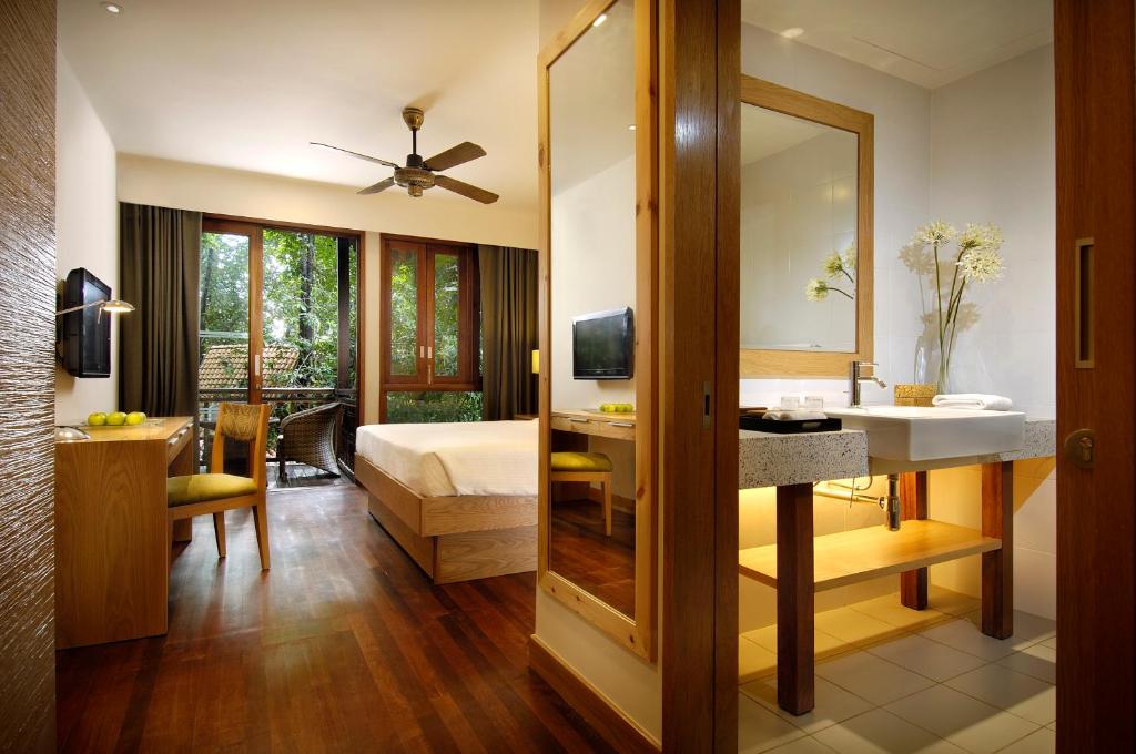 Rainforest chalet